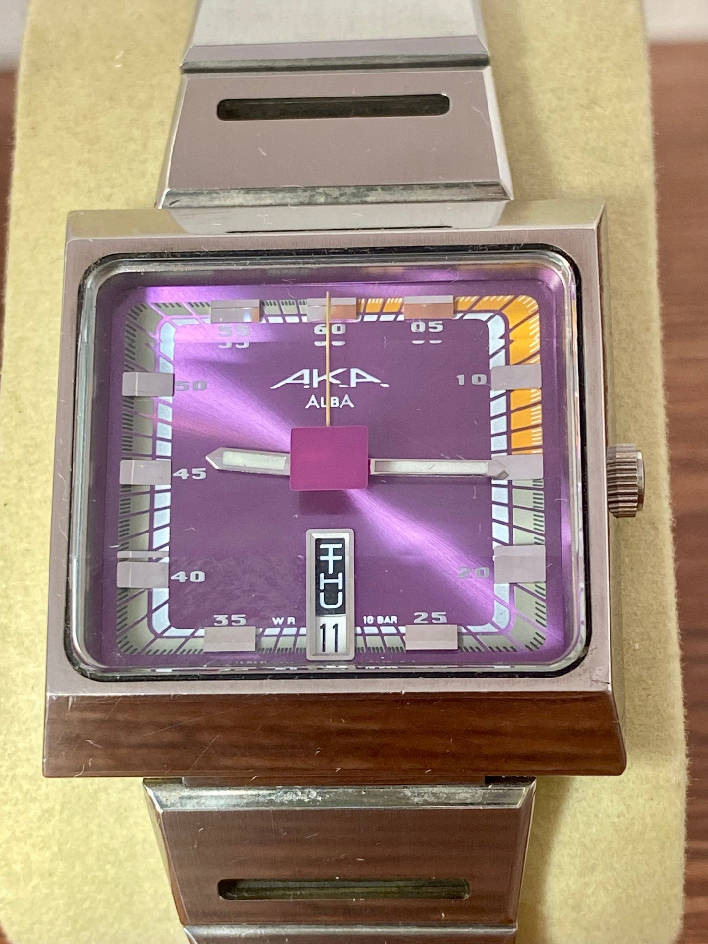Vintage Seiko V733-5A40 AKA ALBA, Limited Edition December 1996 UK VINTAGE WATCH LTD