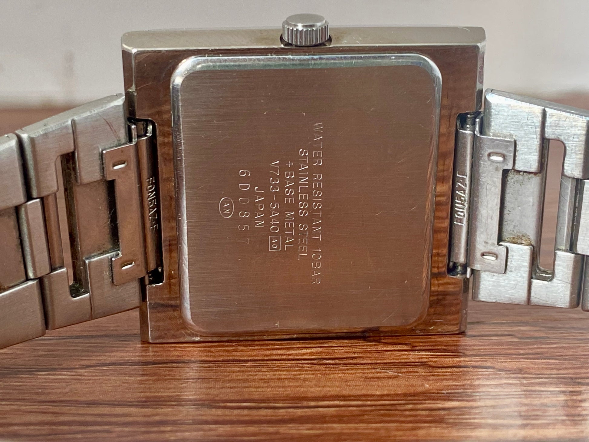 Vintage Seiko V733-5A40 AKA ALBA, Limited Edition December 1996 UK VINTAGE WATCH LTD