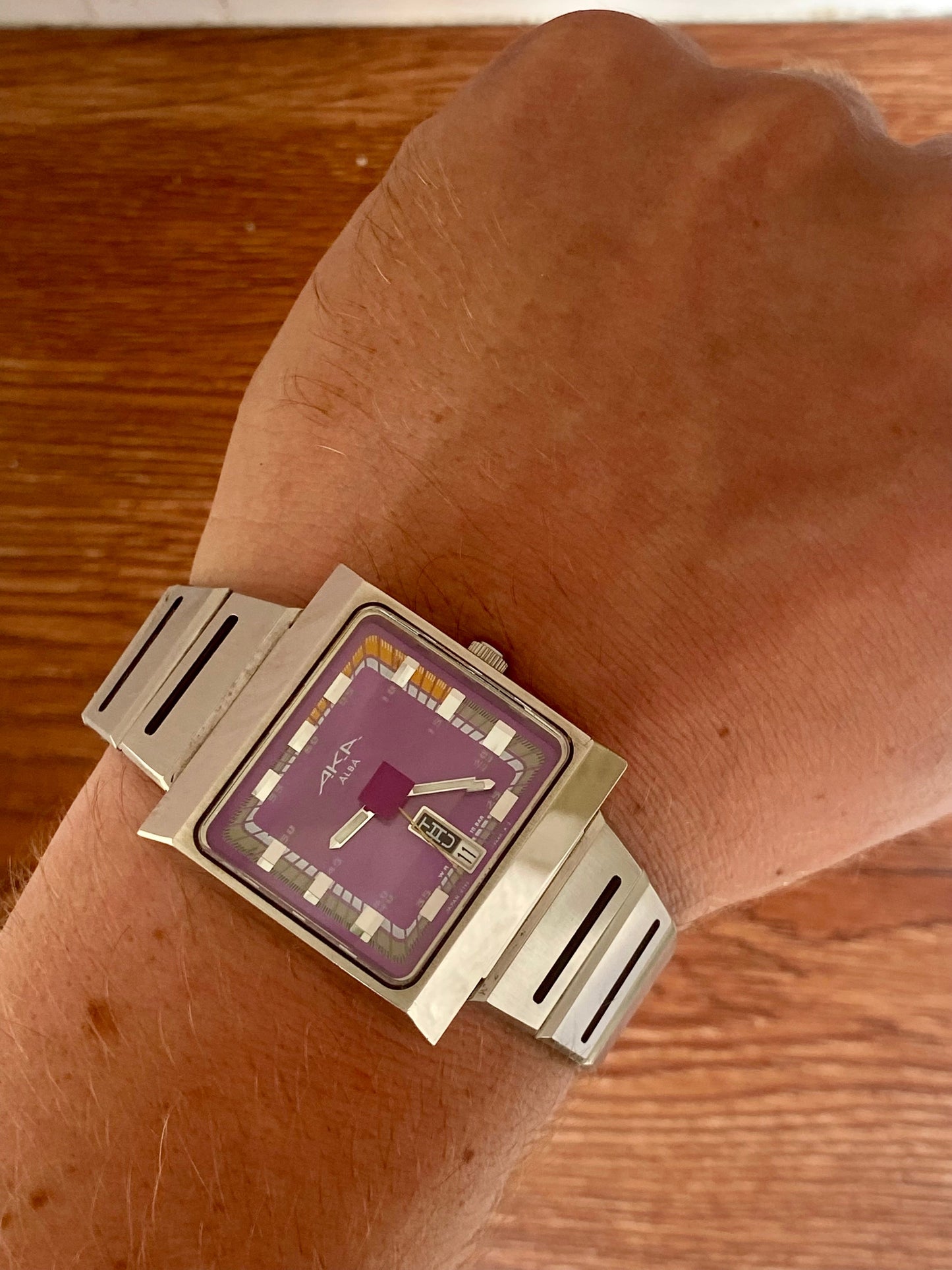 Vintage Seiko V733-5A40 AKA ALBA, Limited Edition December 1996 UK VINTAGE WATCH LTD
