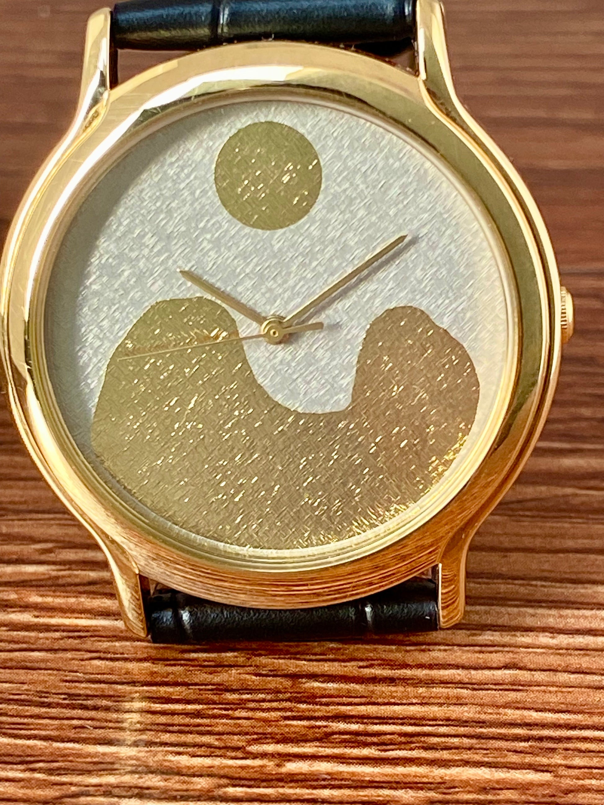 Vintage Seiko Quartz V811-2020 Limited Edition Sumo, Rising Sun, January 1993 UK VINTAGE WATCH LTD