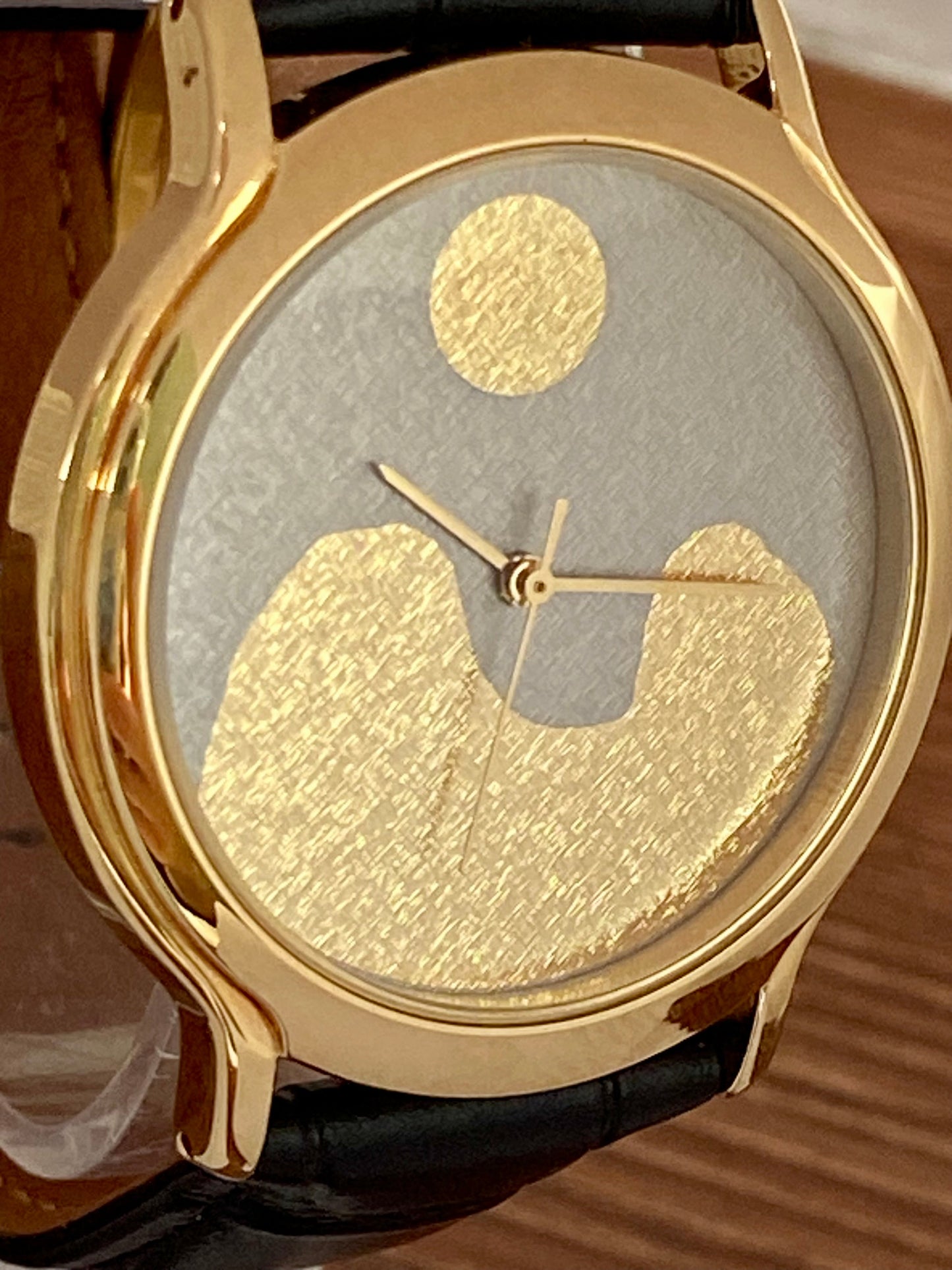 Vintage Seiko Quartz V811-2020 Limited Edition Sumo, Rising Sun, January 1993 UK VINTAGE WATCH LTD