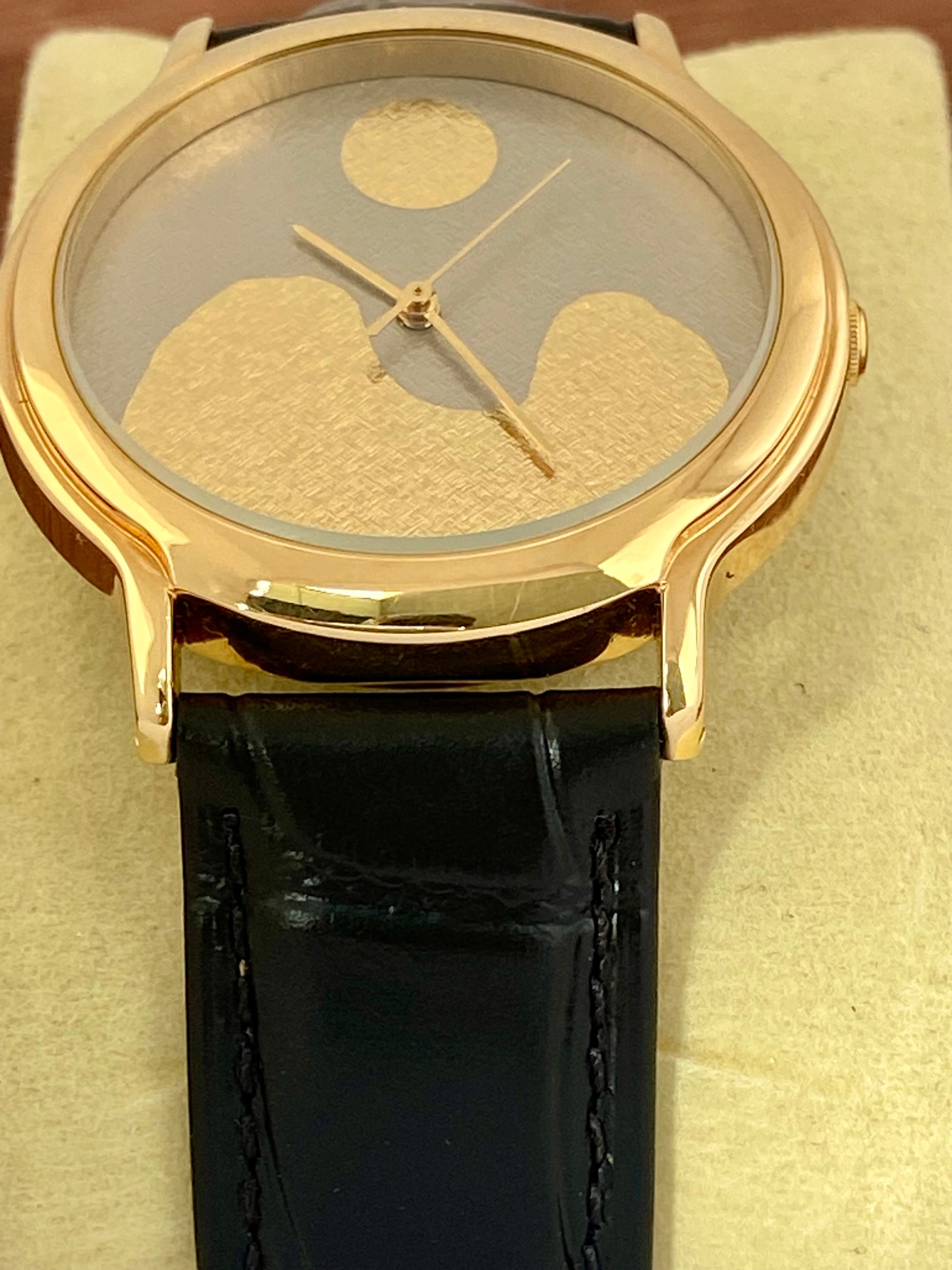 Vintage Seiko Quartz V811-2020 Limited Edition Sumo, Rising Sun, January 1993 UK VINTAGE WATCH LTD