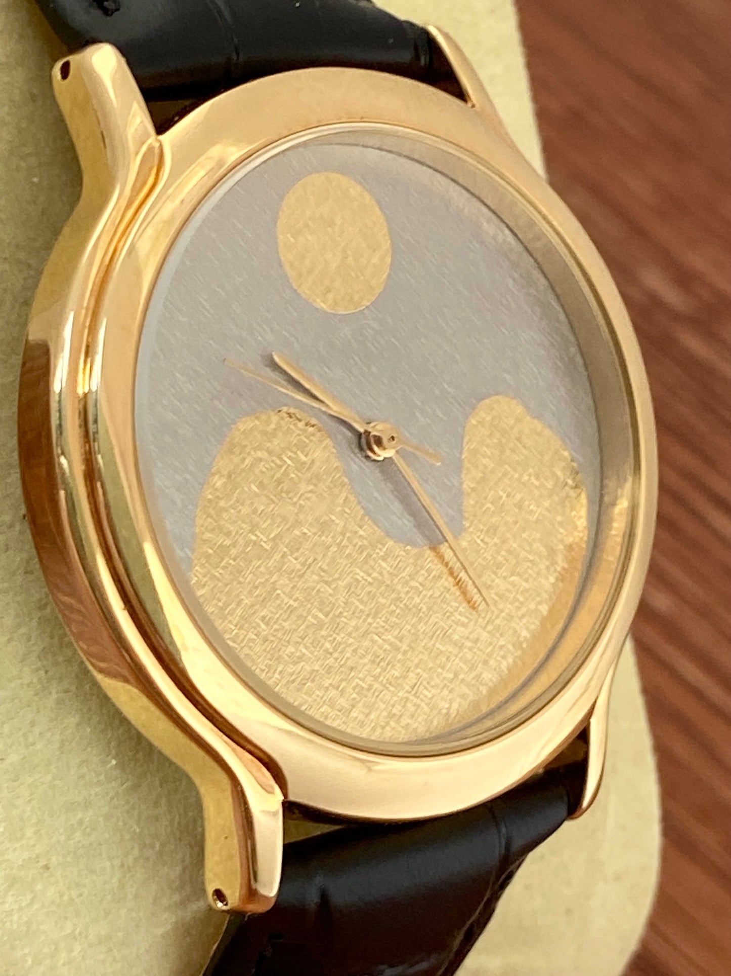 Vintage Seiko Quartz V811-2020 Limited Edition Sumo, Rising Sun, January 1993 UK VINTAGE WATCH LTD