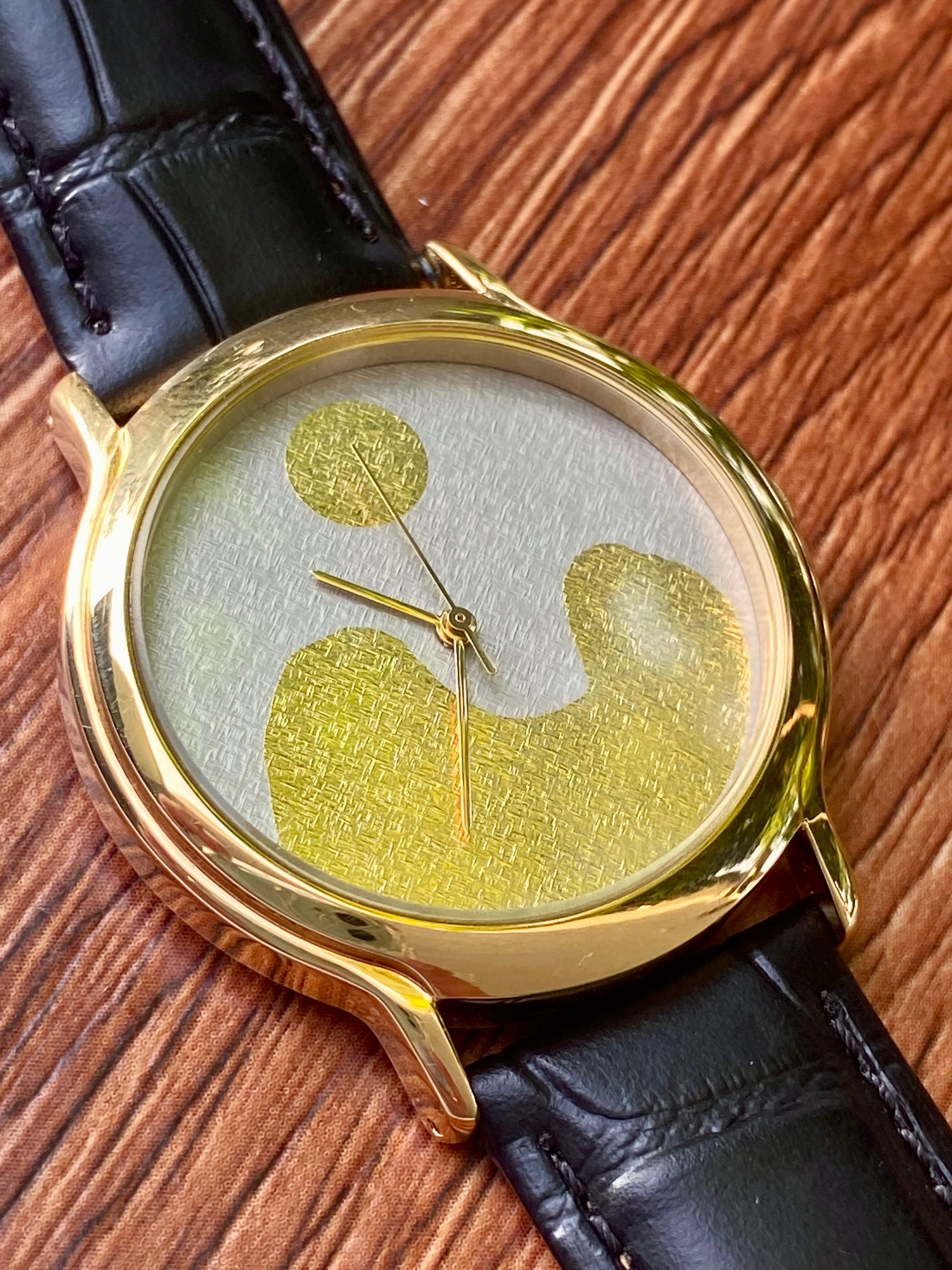 Vintage Seiko Quartz V811-2020 Limited Edition Sumo, Rising Sun, January 1993 UK VINTAGE WATCH LTD
