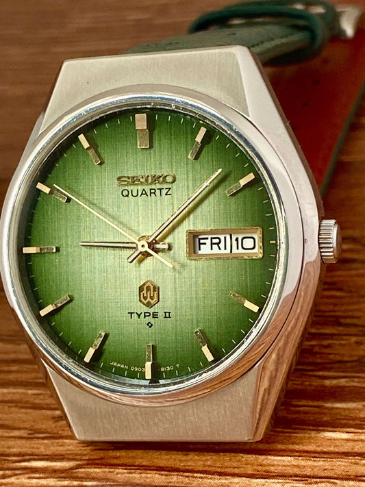 Vintage Seiko Quartz 0903-8120 Type 2 Green Linen Dial, August 1976 UK VINTAGE WATCH LTD