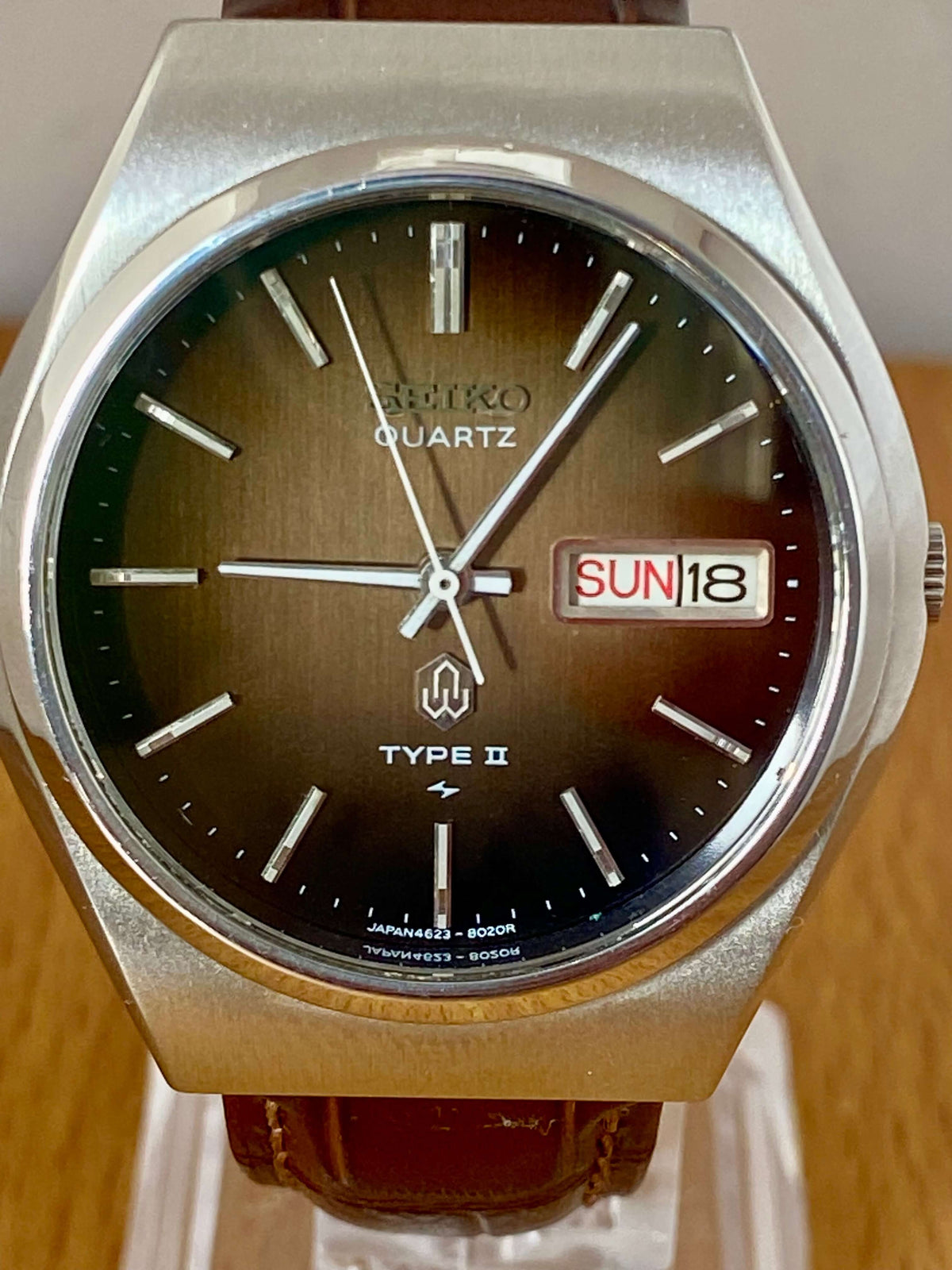 Vintage Seiko Quartz 4623-8010 Type II Chocolate Dial February 1976 UK VINTAGE WATCH LTD
