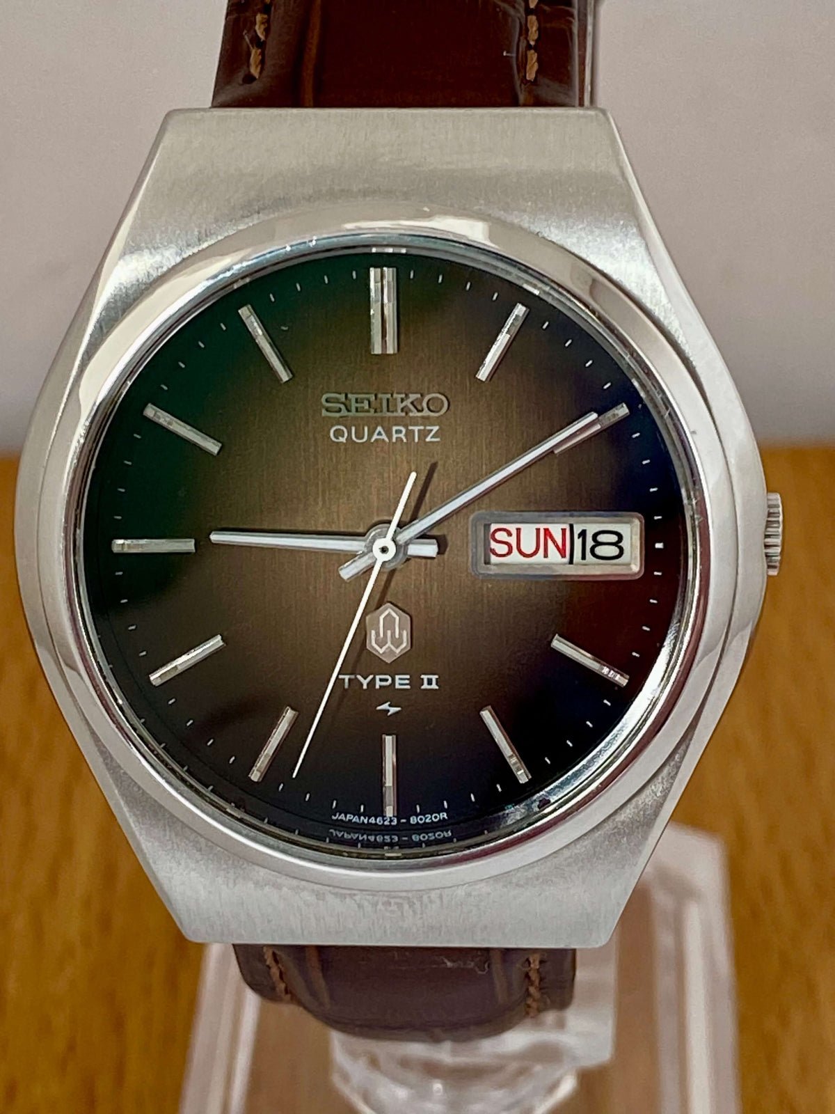 Vintage Seiko Quartz 4623-8010 Type II Chocolate Dial February 1976 UK VINTAGE WATCH LTD