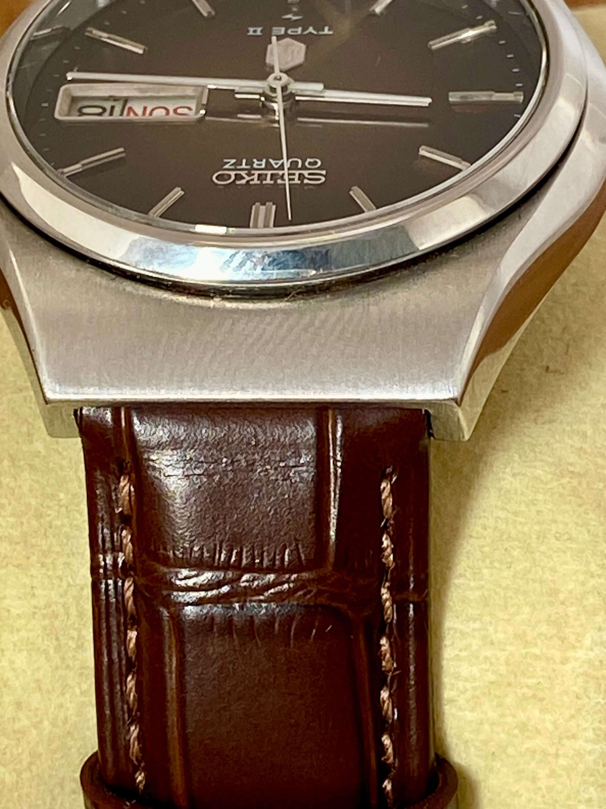 Vintage Seiko Quartz 4623-8010 Type II Chocolate Dial February 1976 UK VINTAGE WATCH LTD