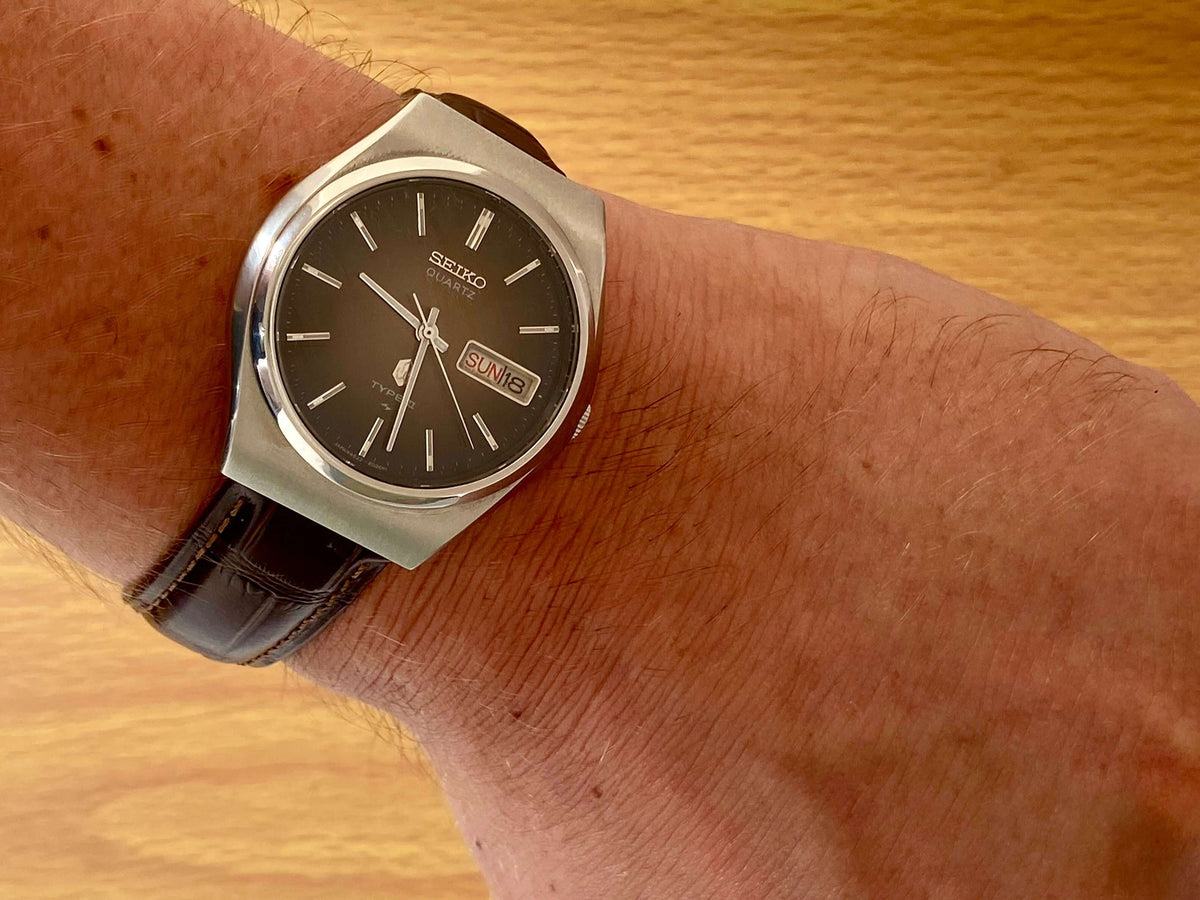 Vintage Seiko Quartz 4623-8010 Type II Chocolate Dial February 1976 UK VINTAGE WATCH LTD
