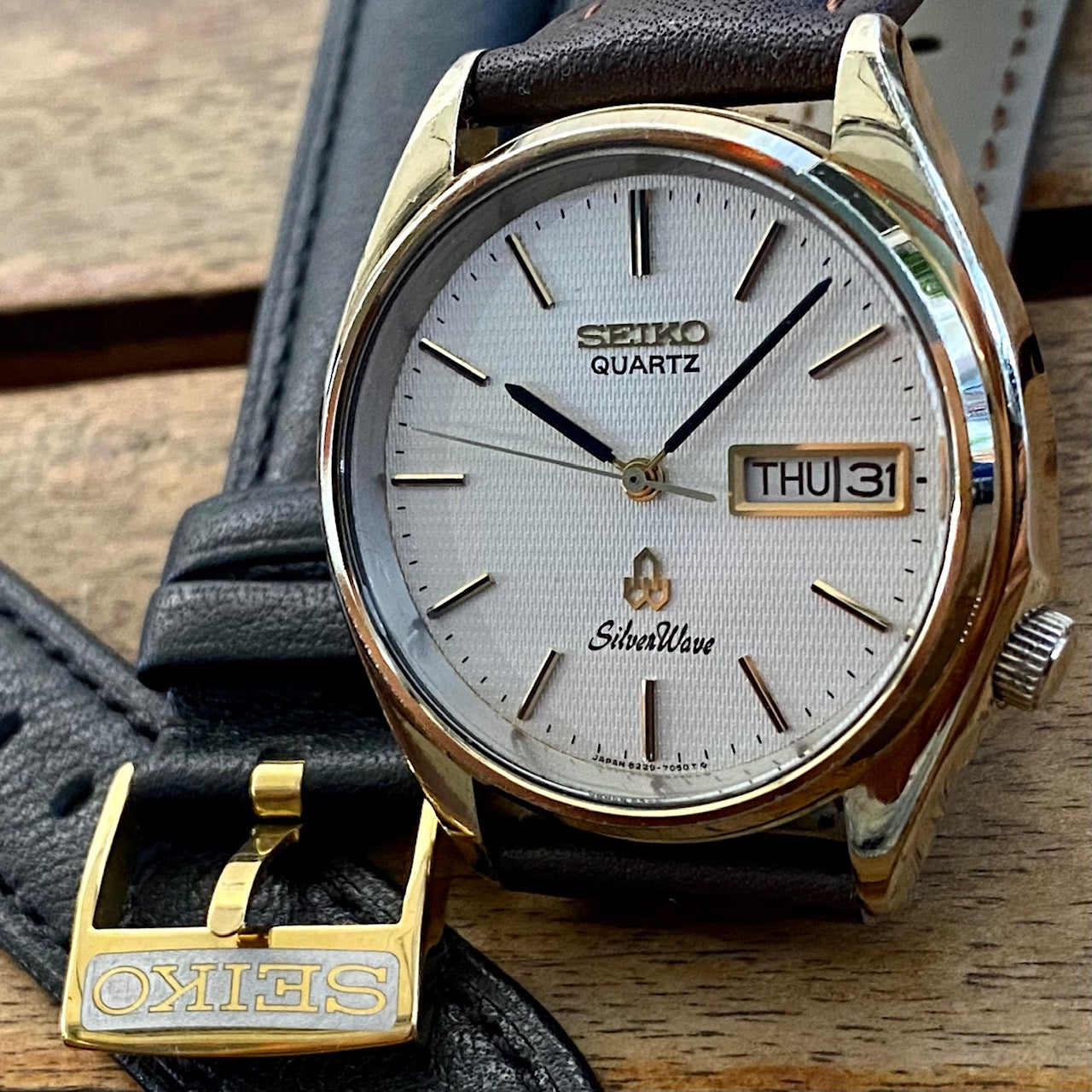 Vintage November 1981 Seiko Silverwave Quartz 8229-7050 - HGC Honeycomb Dial