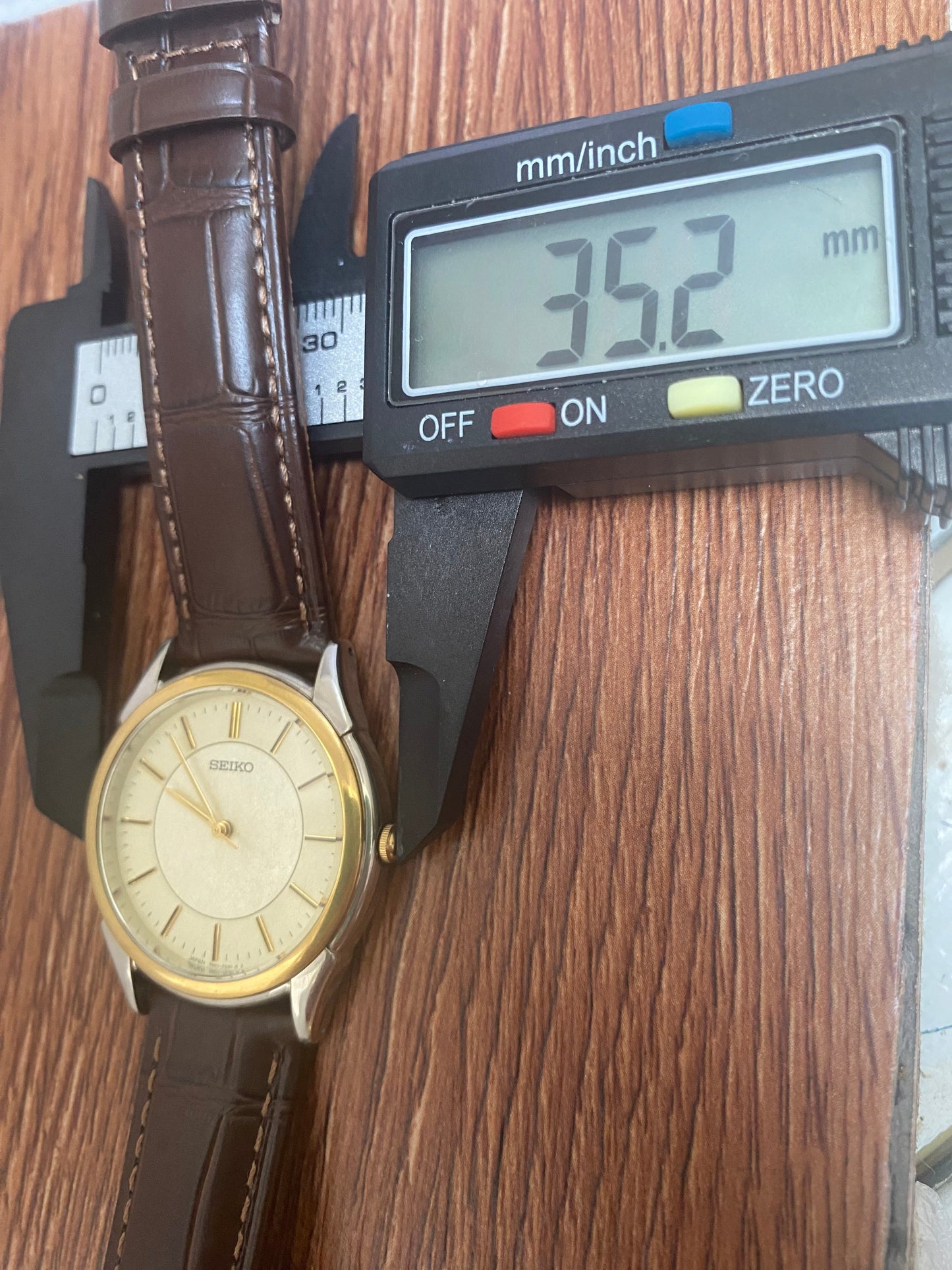 Vintage Seiko Dolce Quartz 7N01-7140 Double Circle September 1989 UK VINTAGE WATCH LTD