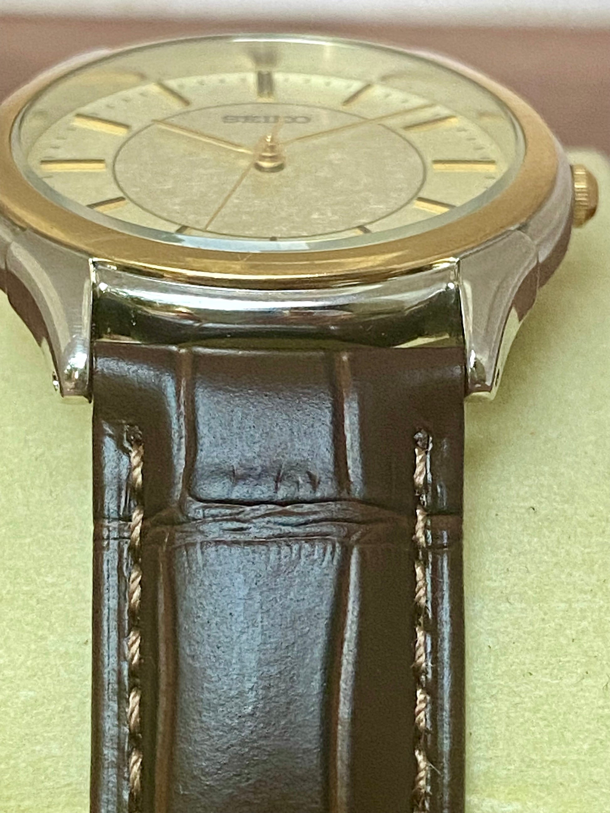 Vintage Seiko Dolce Quartz 7N01-7140 Double Circle September 1989 UK VINTAGE WATCH LTD