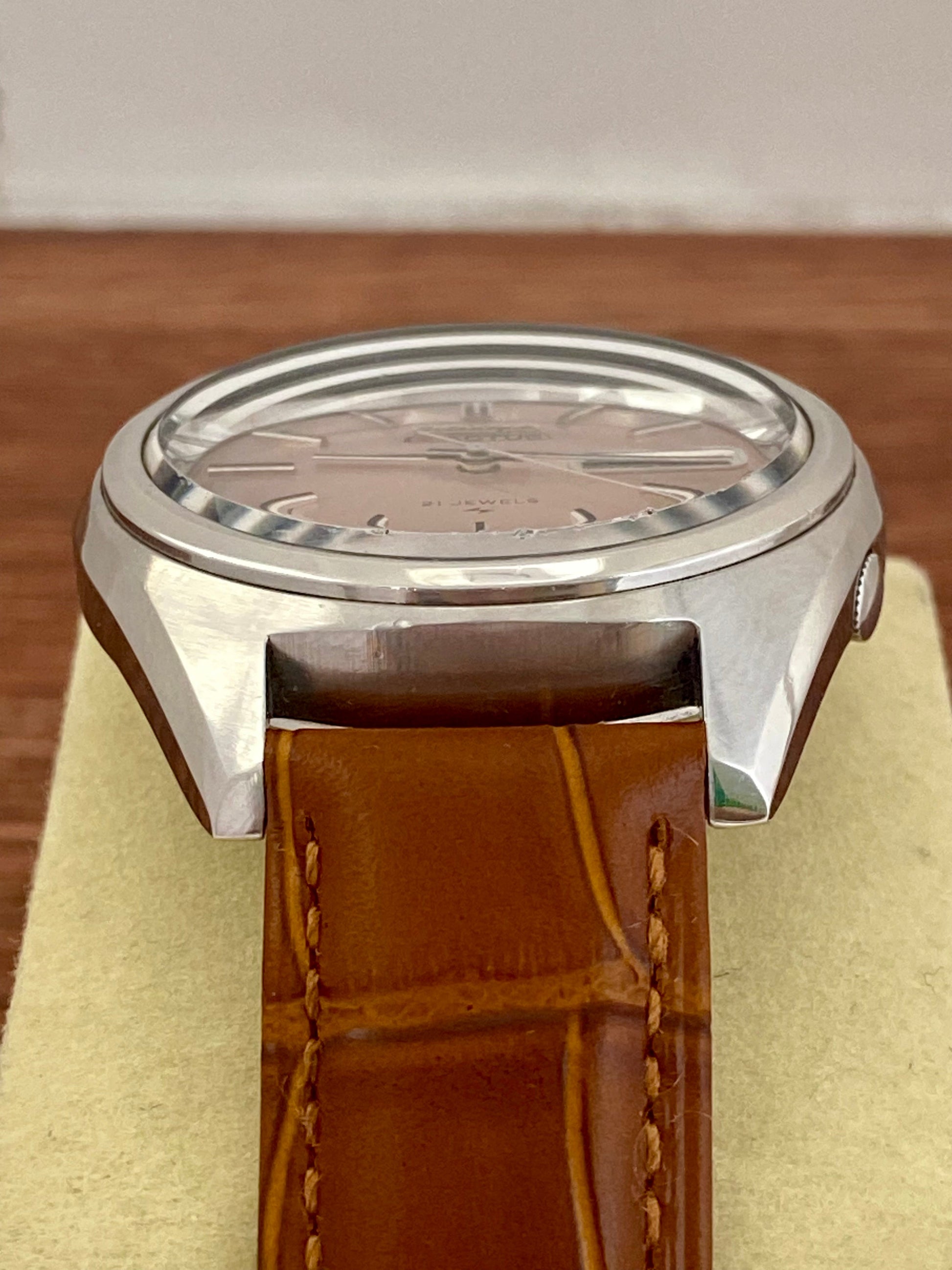 Vintage Seiko 5 Actus 7019-7060 Salmon Dial, SERVICED Auto, April 1975 UK VINTAGE WATCH LTD