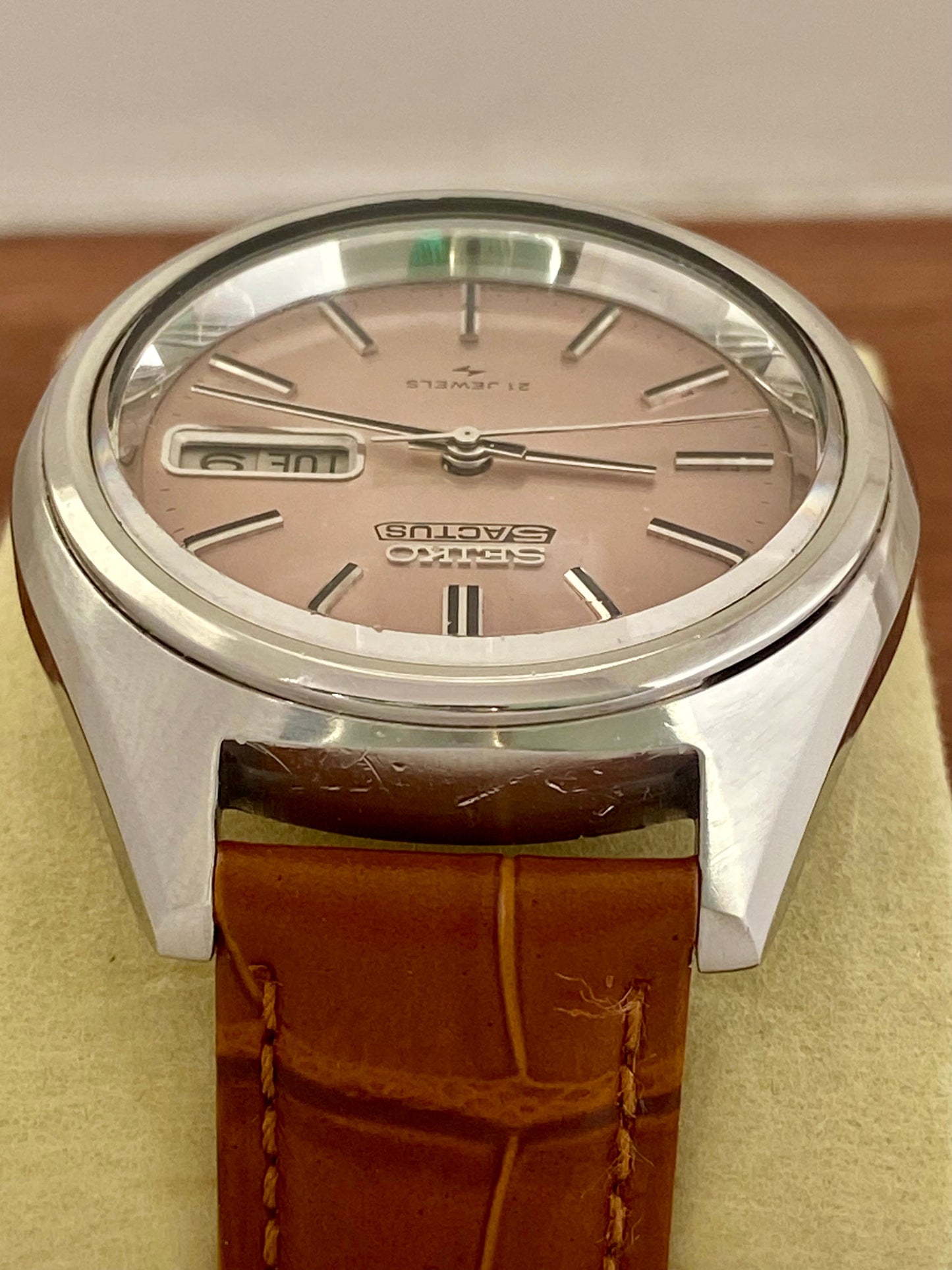 Vintage Seiko 5 Actus 7019-7060 Salmon Dial, SERVICED Auto, April 1975 UK VINTAGE WATCH LTD