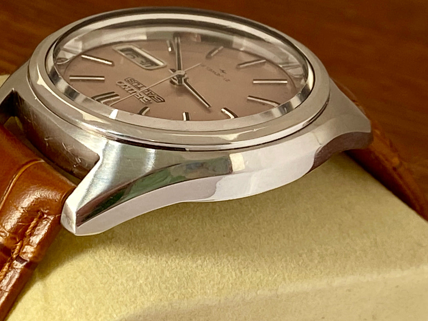 Vintage Seiko 5 Actus 7019-7060 Salmon Dial, SERVICED Auto, April 1975 UK VINTAGE WATCH LTD