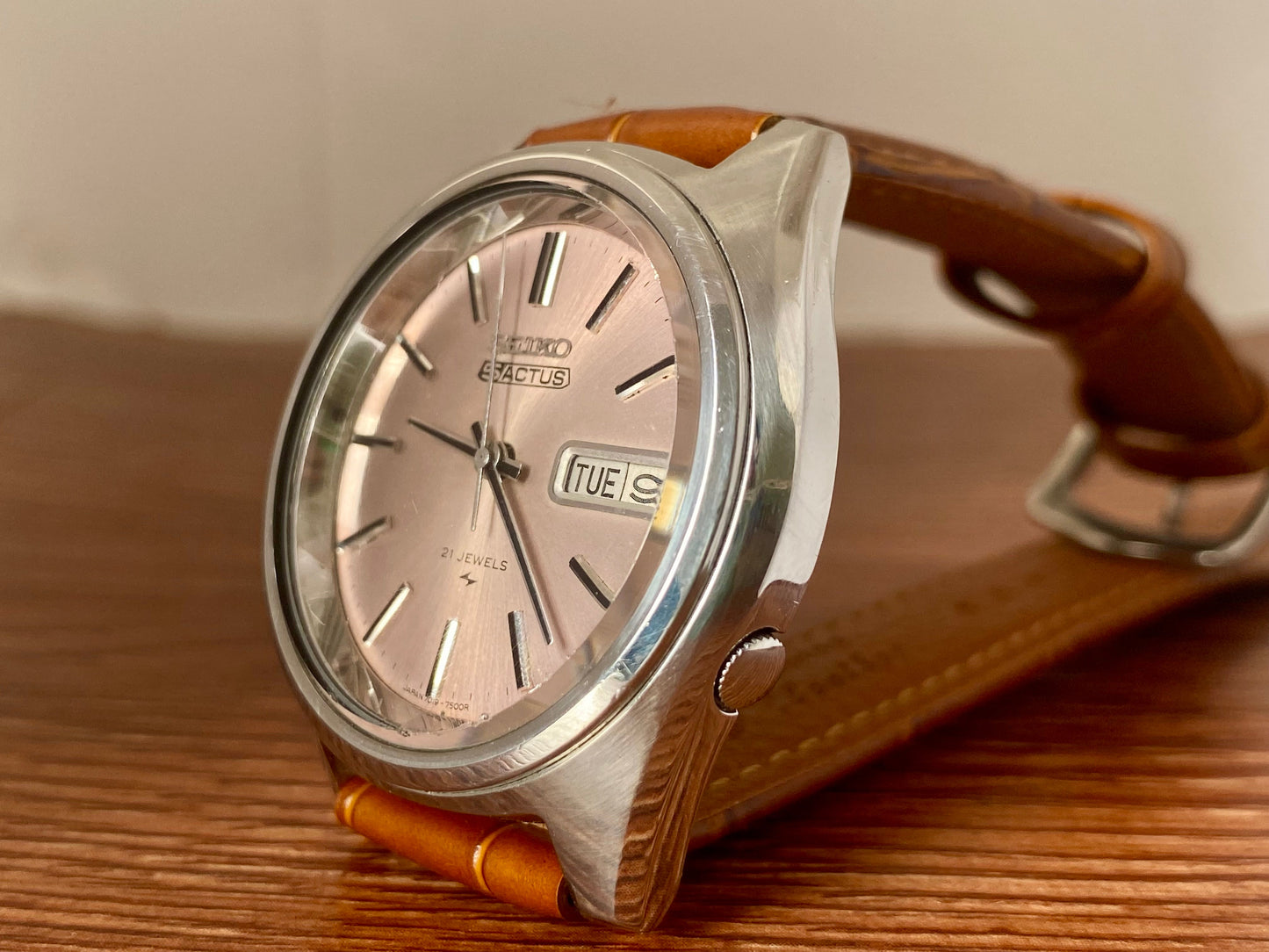 Vintage Seiko 5 Actus 7019-7060 Salmon Dial, SERVICED Auto, April 1975 UK VINTAGE WATCH LTD