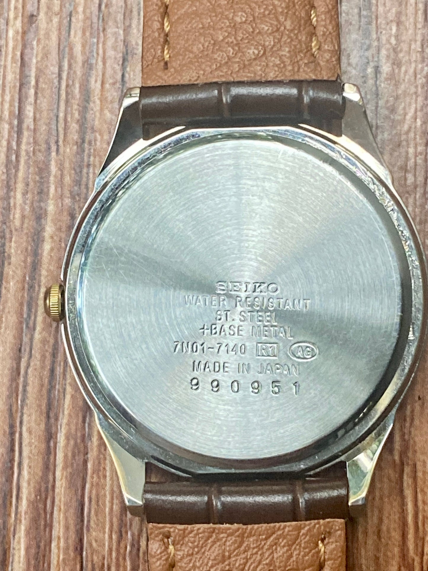 Vintage Seiko Dolce Quartz 7N01-7140 Double Circle September 1989 UK VINTAGE WATCH LTD
