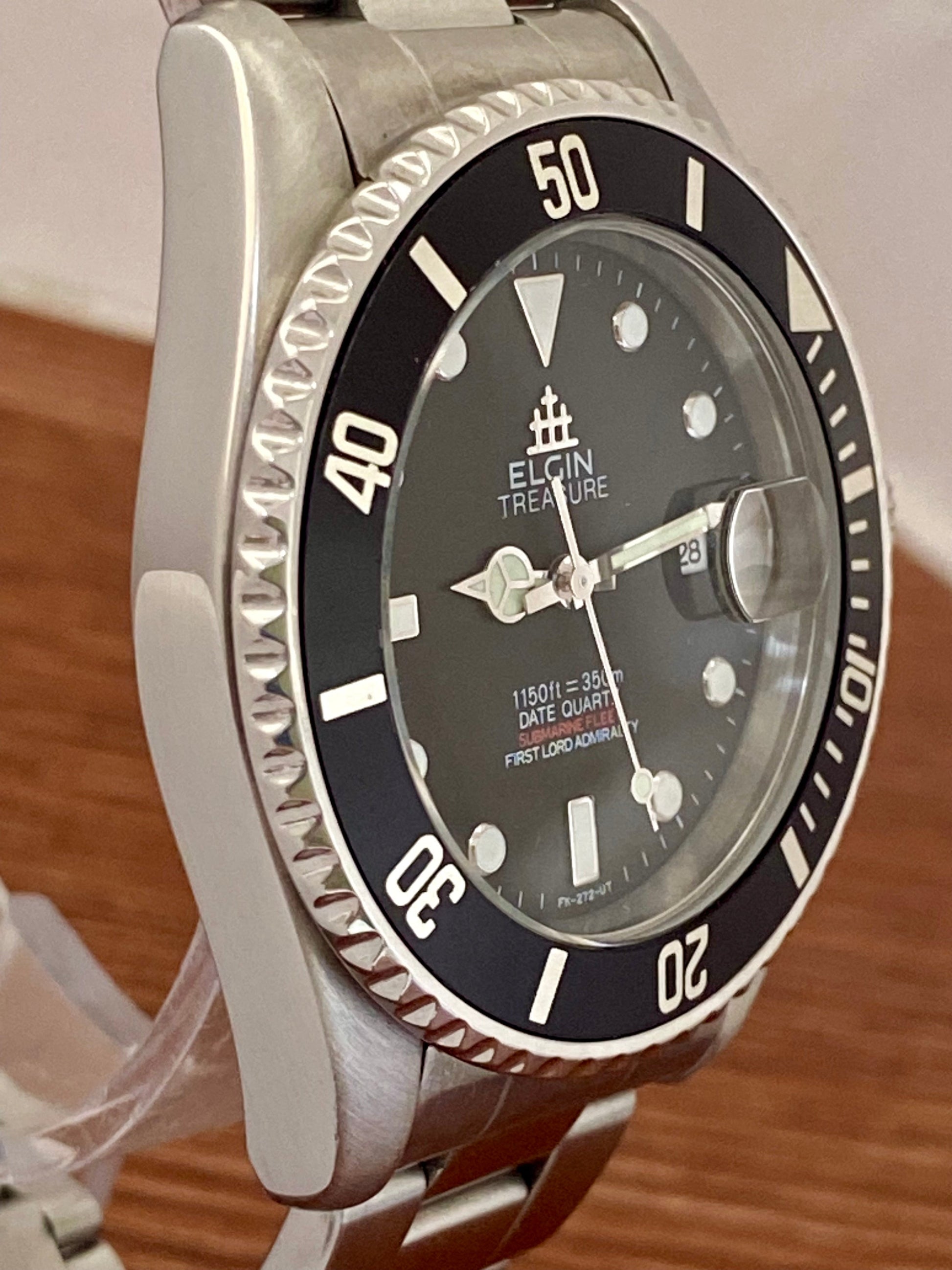 Vintage Elgin Quartz Treasure FK-272-UT Black Bezel 1990s UK VINTAGE WATCH LTD
