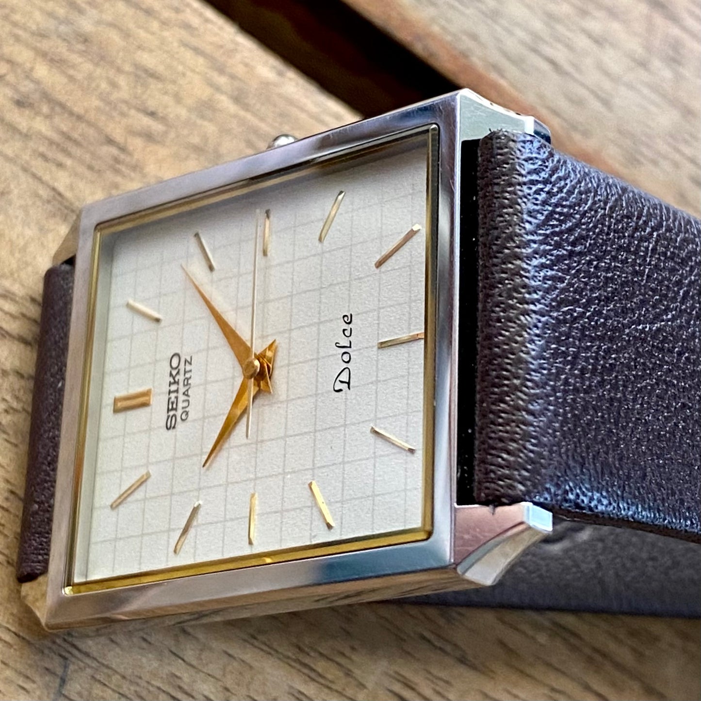 Vintage June 1985 SHA Seiko Dolce Tank Quartz 9521-5050 - Graph Dial