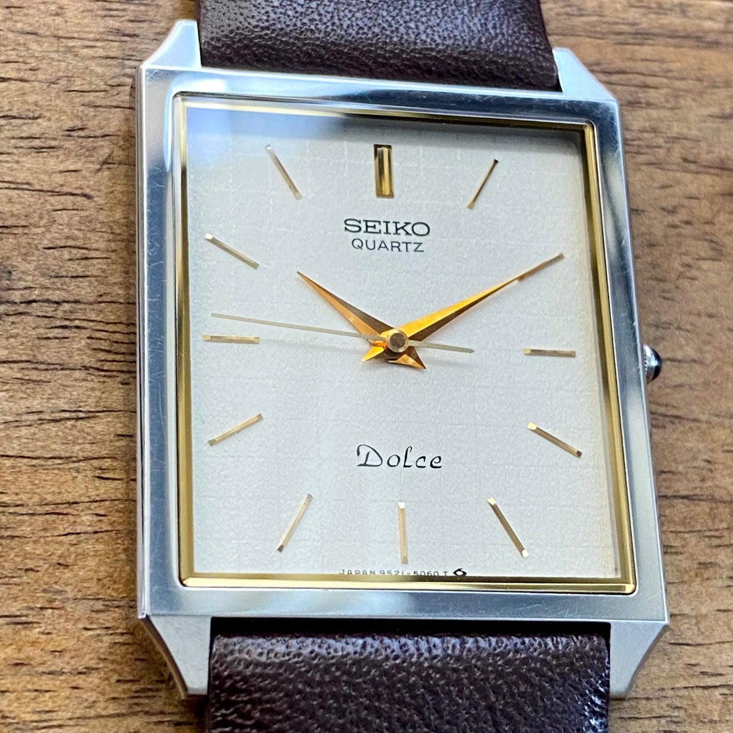 Vintage June 1985 SHA Seiko Dolce Tank Quartz 9521-5050 - Graph Dial