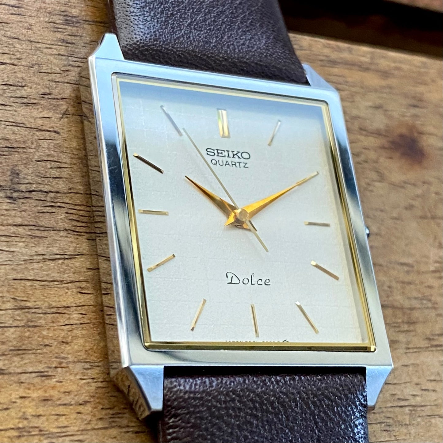 Vintage June 1985 SHA Seiko Dolce Tank Quartz 9521-5050 - Graph Dial