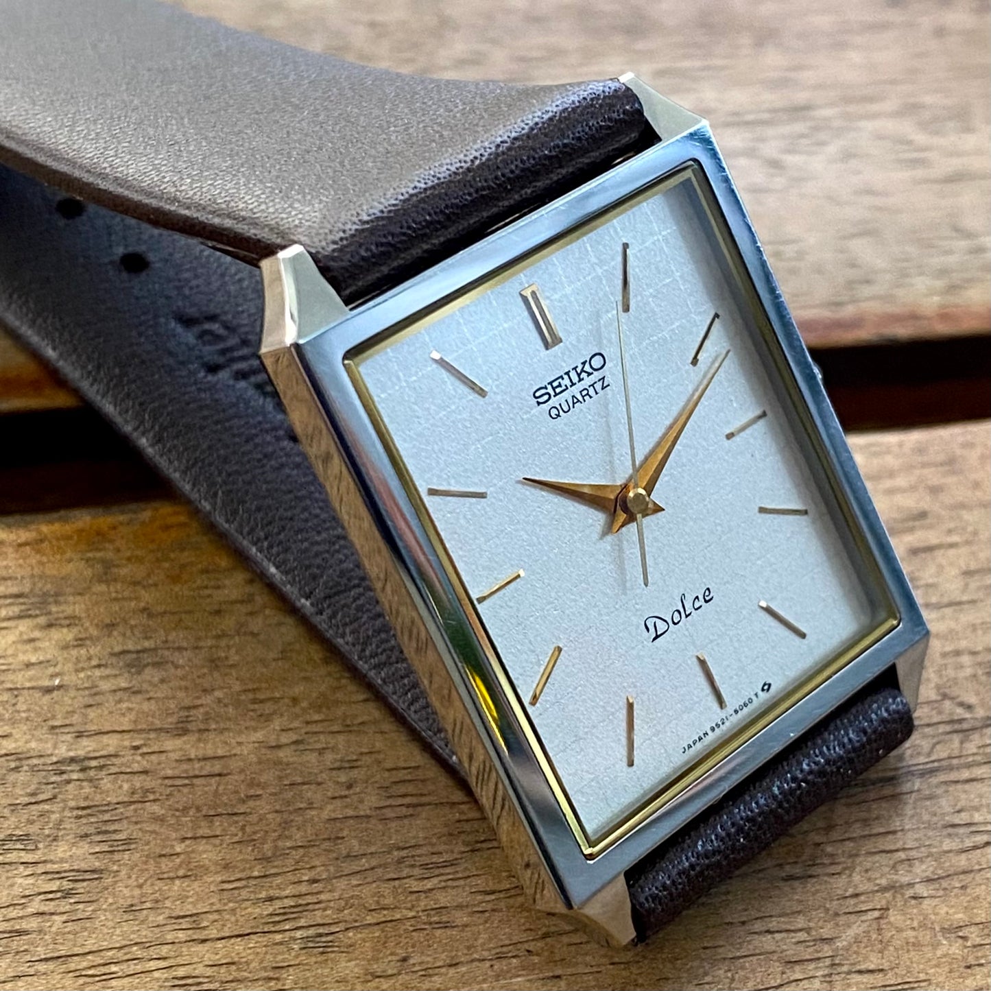 Vintage June 1985 SHA Seiko Dolce Tank Quartz 9521-5050 - Graph Dial