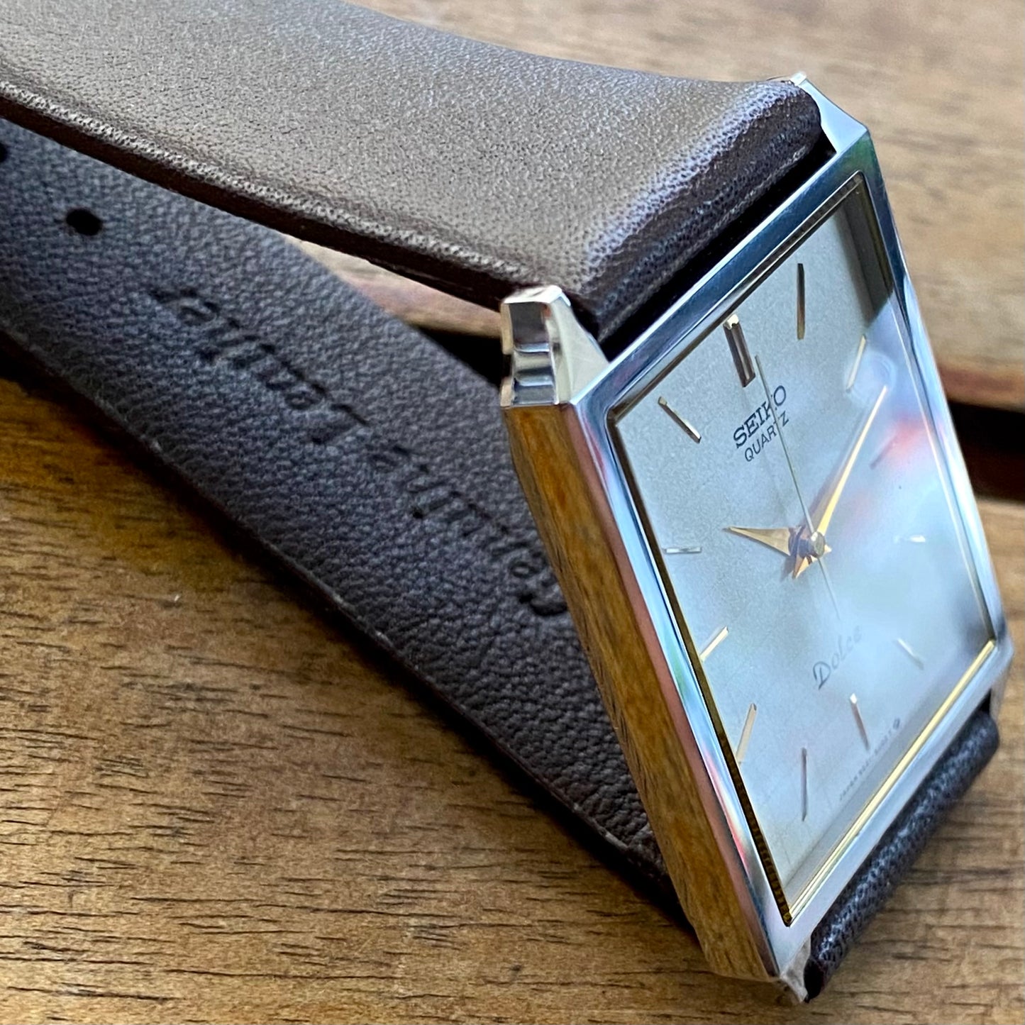 Vintage June 1985 SHA Seiko Dolce Tank Quartz 9521-5050 - Graph Dial