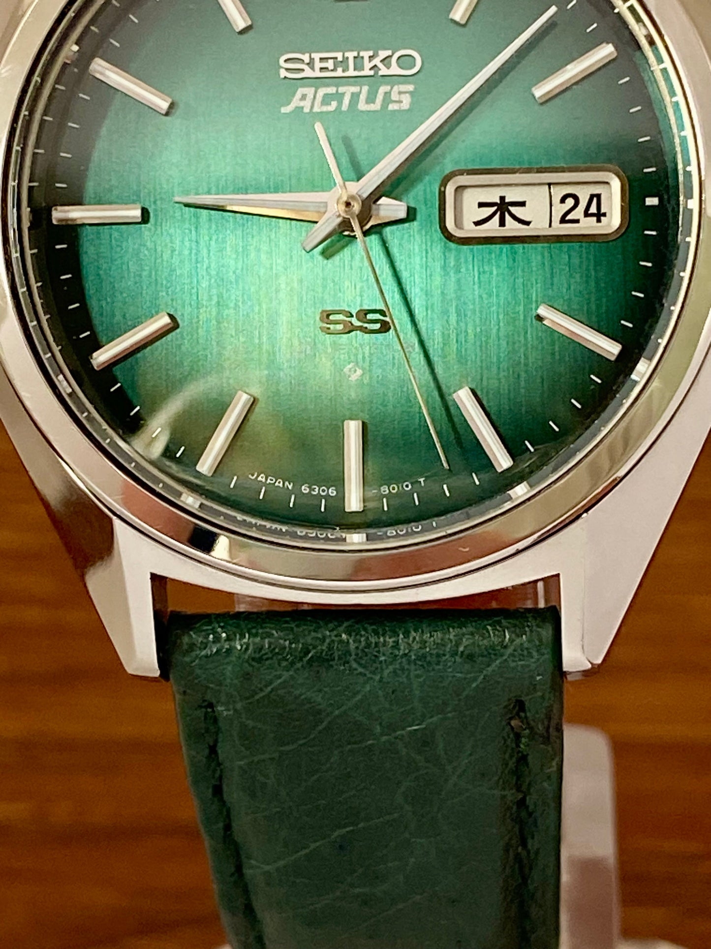 Vintage Seiko Actus SS 6306-8020 SERVICED Auto, Green, September 1976 UK VINTAGE WATCH LTD