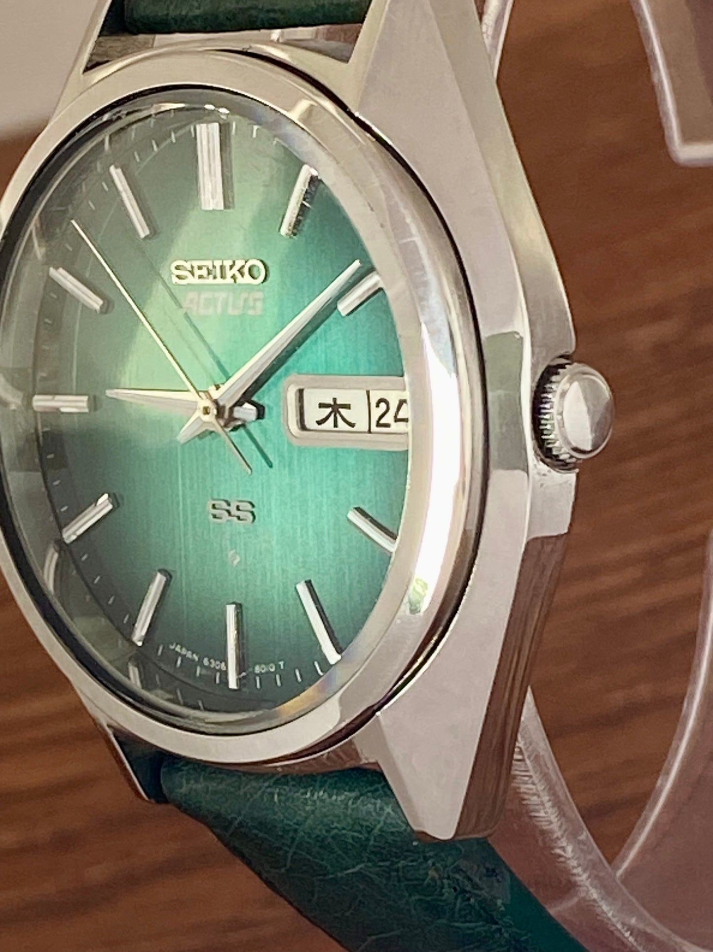 Vintage Seiko Actus SS 6306-8020 SERVICED Auto, Green, September 1976 UK VINTAGE WATCH LTD