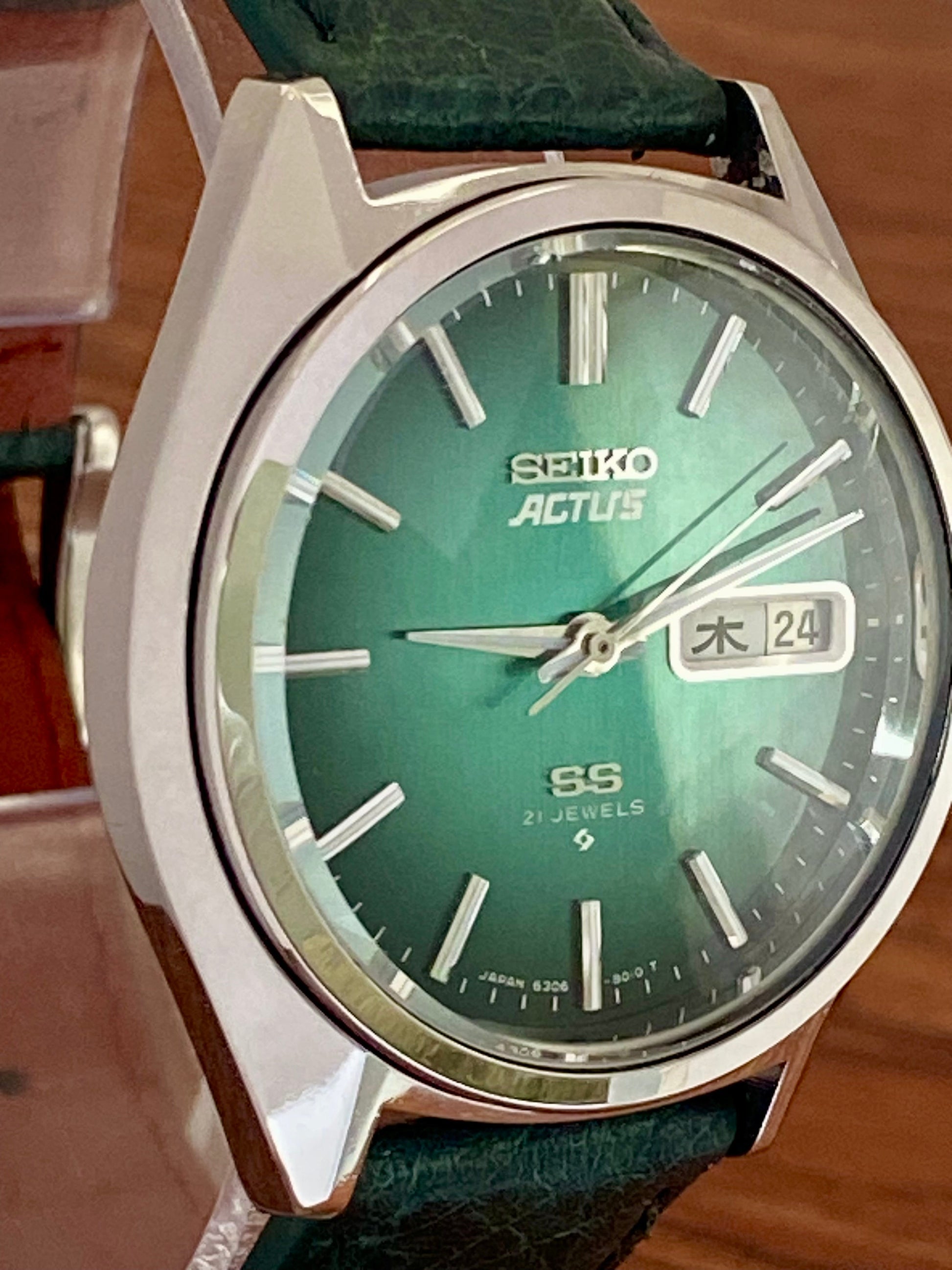 Vintage Seiko Actus SS 6306-8020 SERVICED Auto, Green, September 1976 UK VINTAGE WATCH LTD