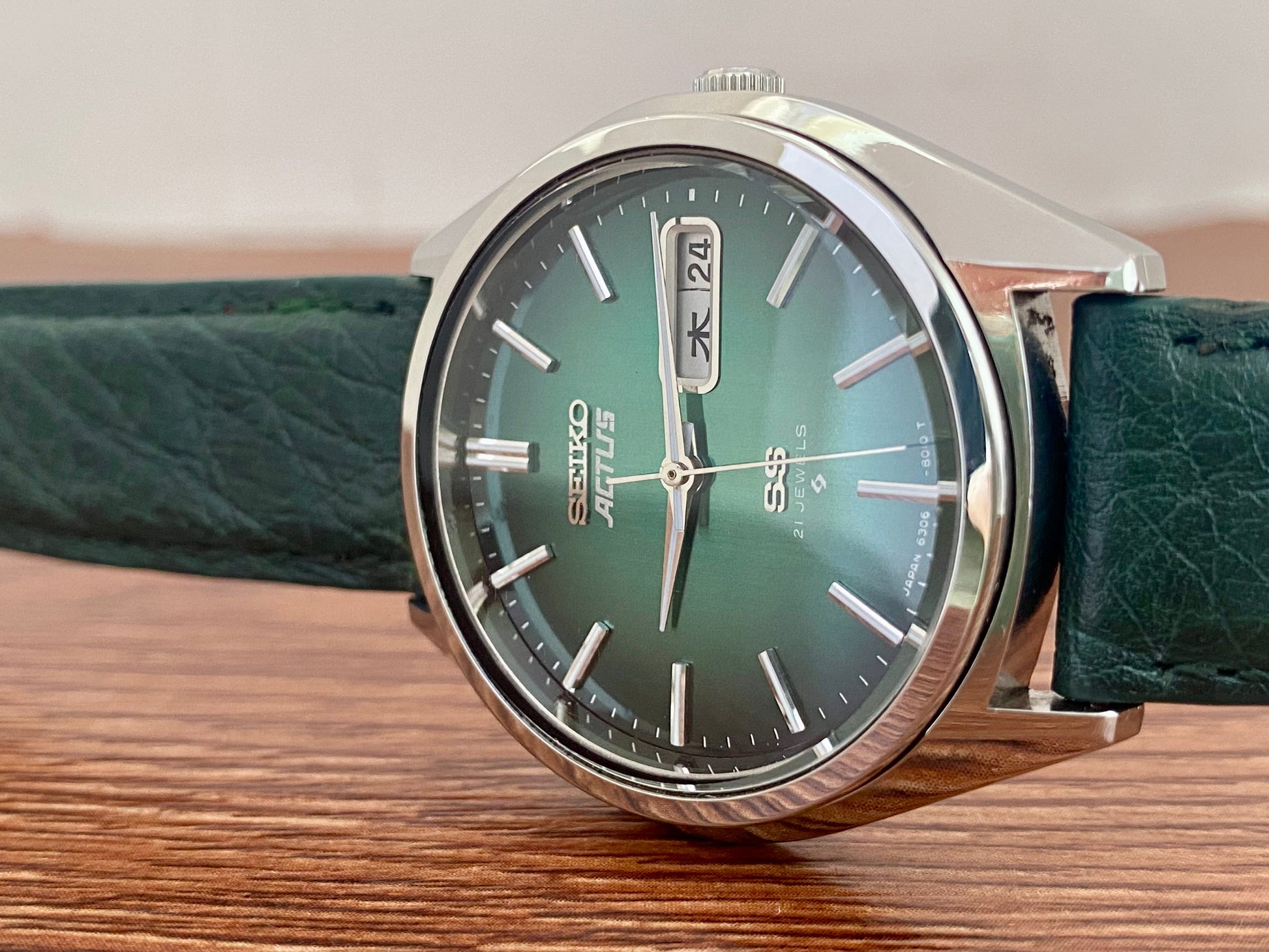 Vintage Seiko Actus SS 6306-8020 SERVICED Auto, Green, September 1976 UK VINTAGE WATCH LTD