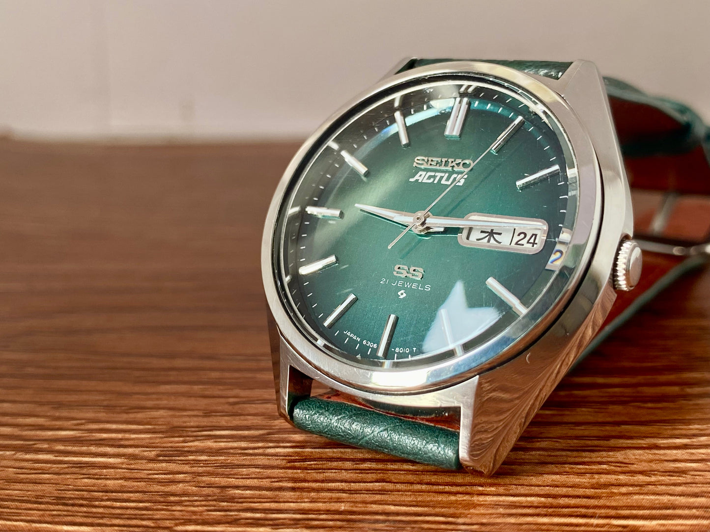 Vintage Seiko Actus SS 6306-8020 SERVICED Auto, Green, September 1976 UK VINTAGE WATCH LTD