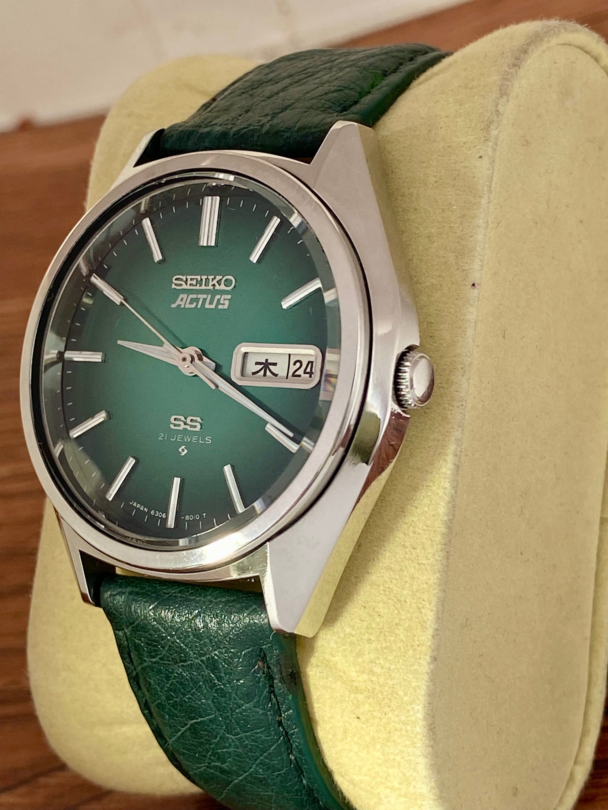 Vintage Seiko Actus SS 6306-8020 SERVICED Auto, Green, September 1976 UK VINTAGE WATCH LTD