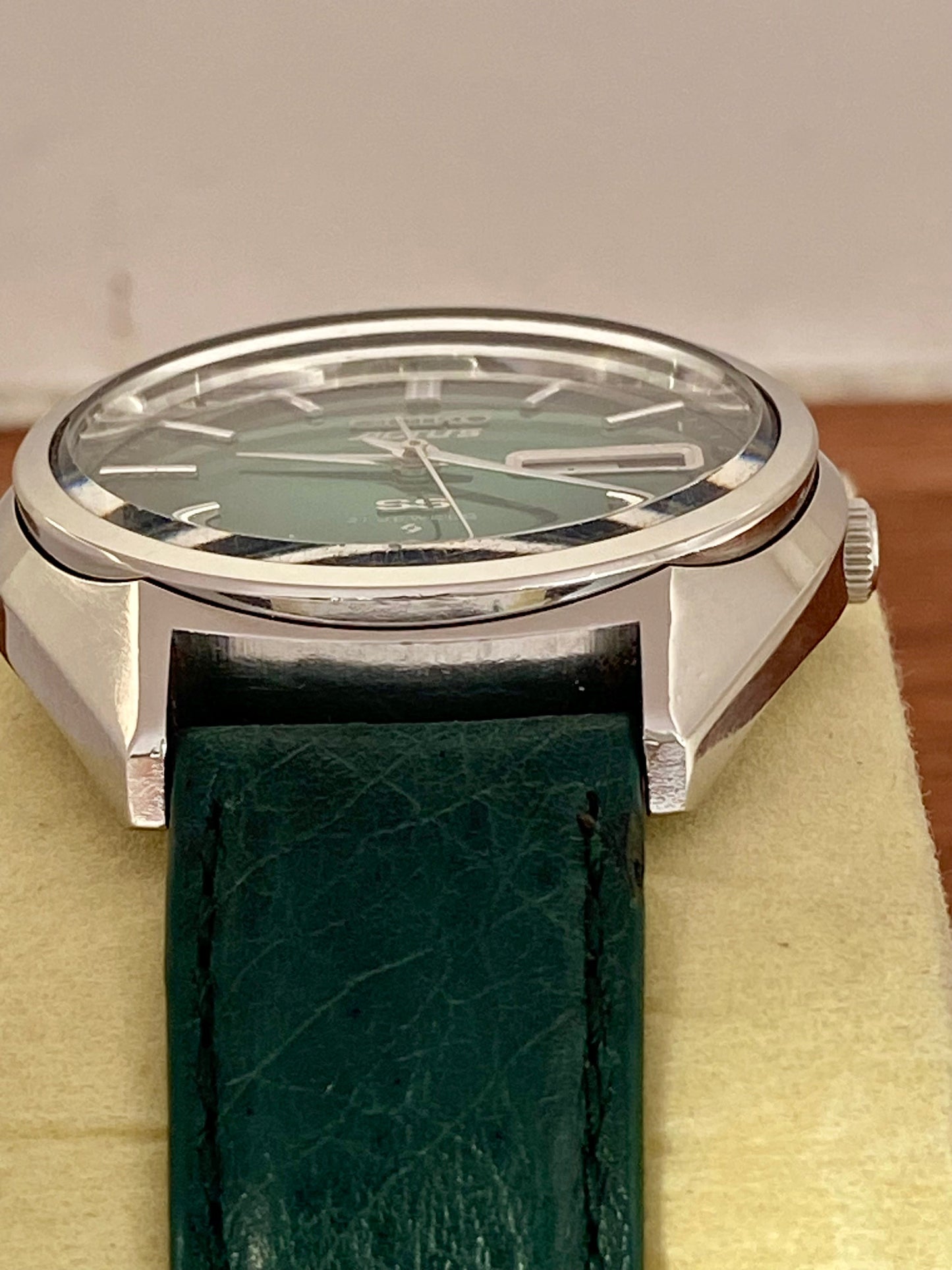 Vintage Seiko Actus SS 6306-8020 SERVICED Auto, Green, September 1976 UK VINTAGE WATCH LTD