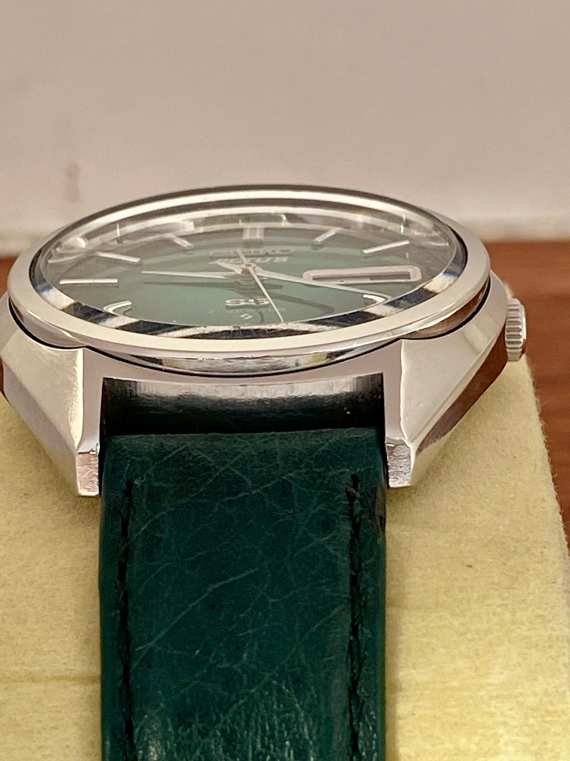 Vintage Seiko Actus SS 6306-8020 SERVICED Auto, Green, September 1976 UK VINTAGE WATCH LTD