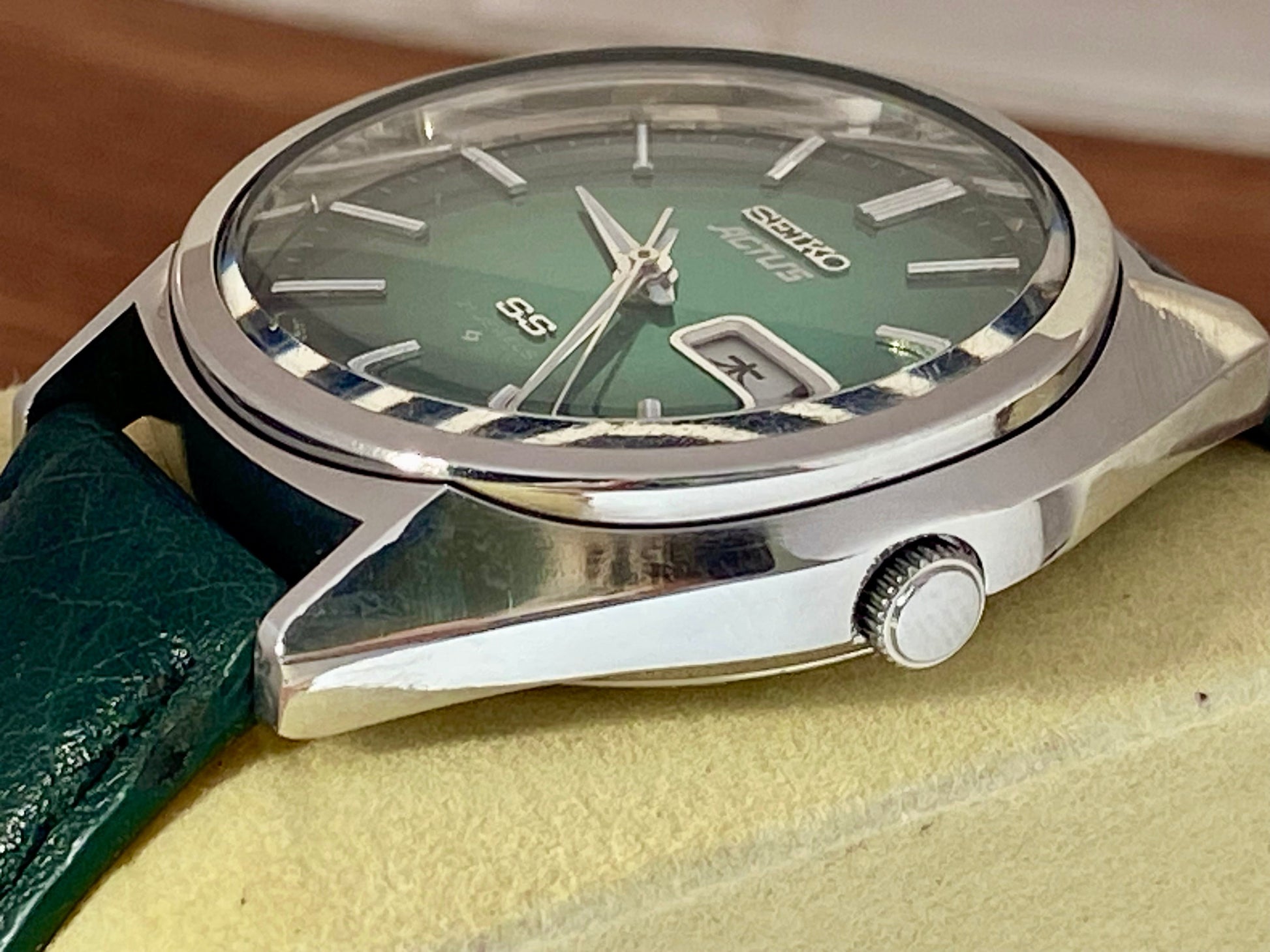 Vintage Seiko Actus SS 6306-8020 SERVICED Auto, Green, September 1976 UK VINTAGE WATCH LTD