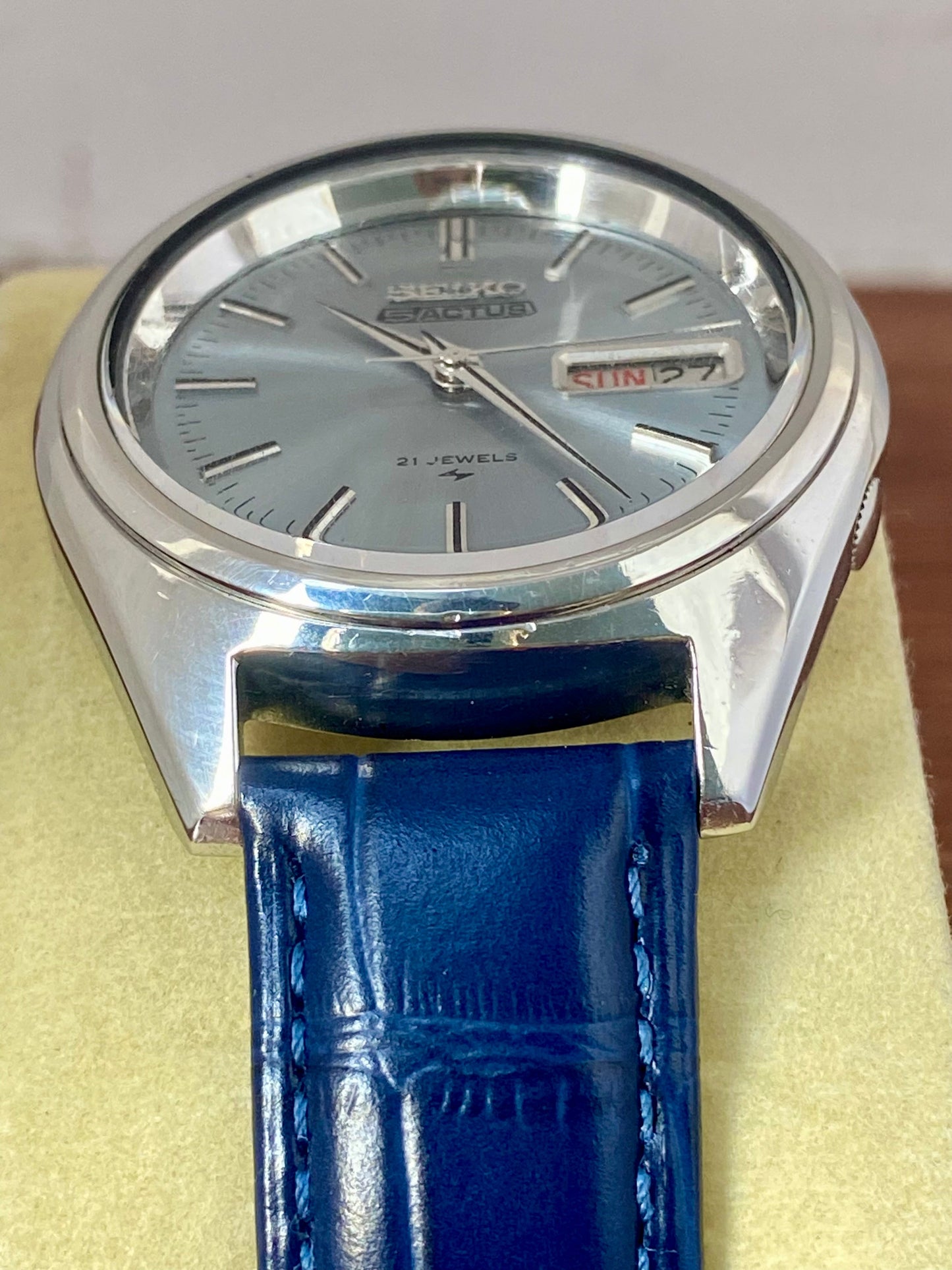 Vintage Seiko 5 Actus 7019-7060 SERVICED Auto, February 1972 UK VINTAGE WATCH LTD