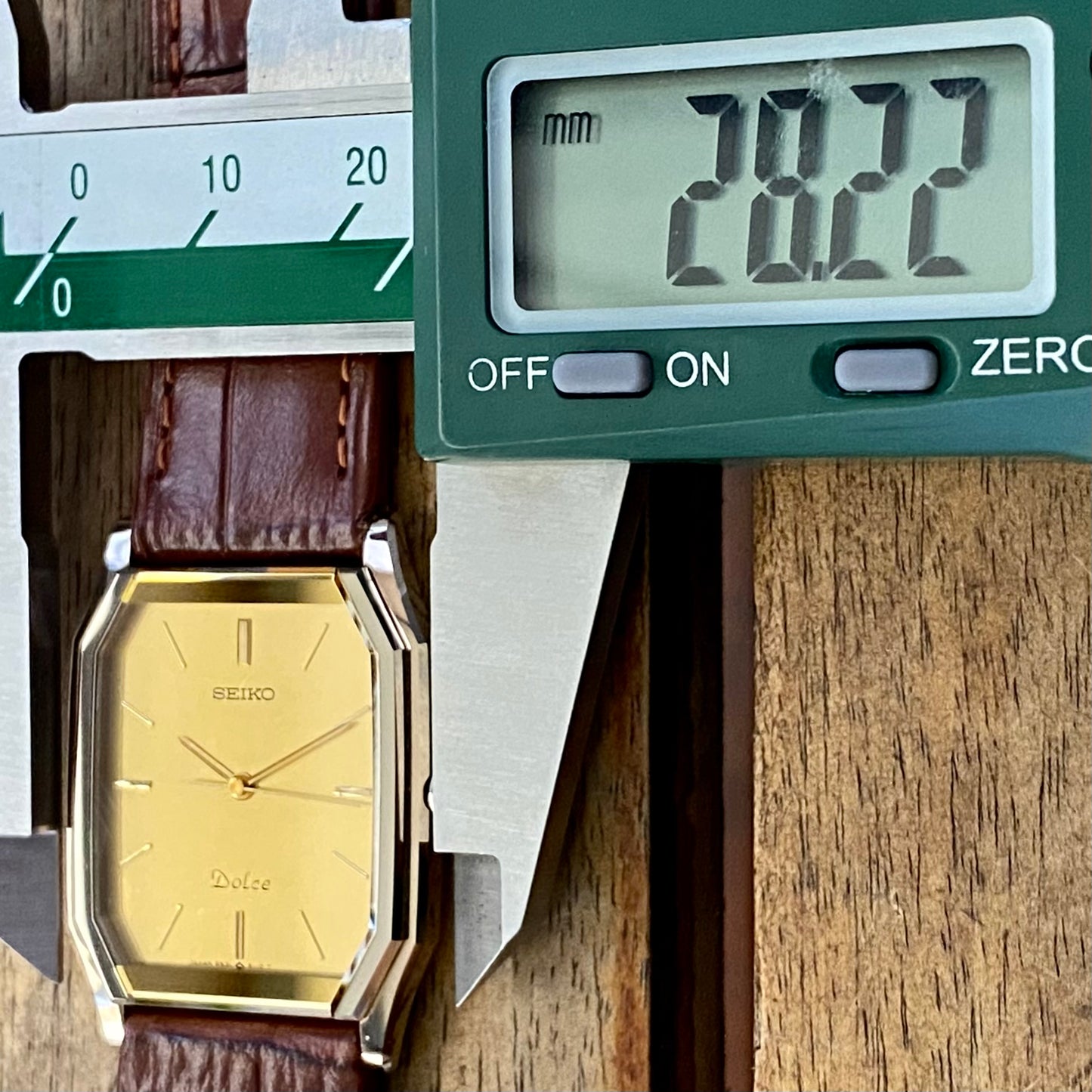 Vintage August 1985 Seiko Dolce Tank 9531-5090 Tungsten Carbide - Minty