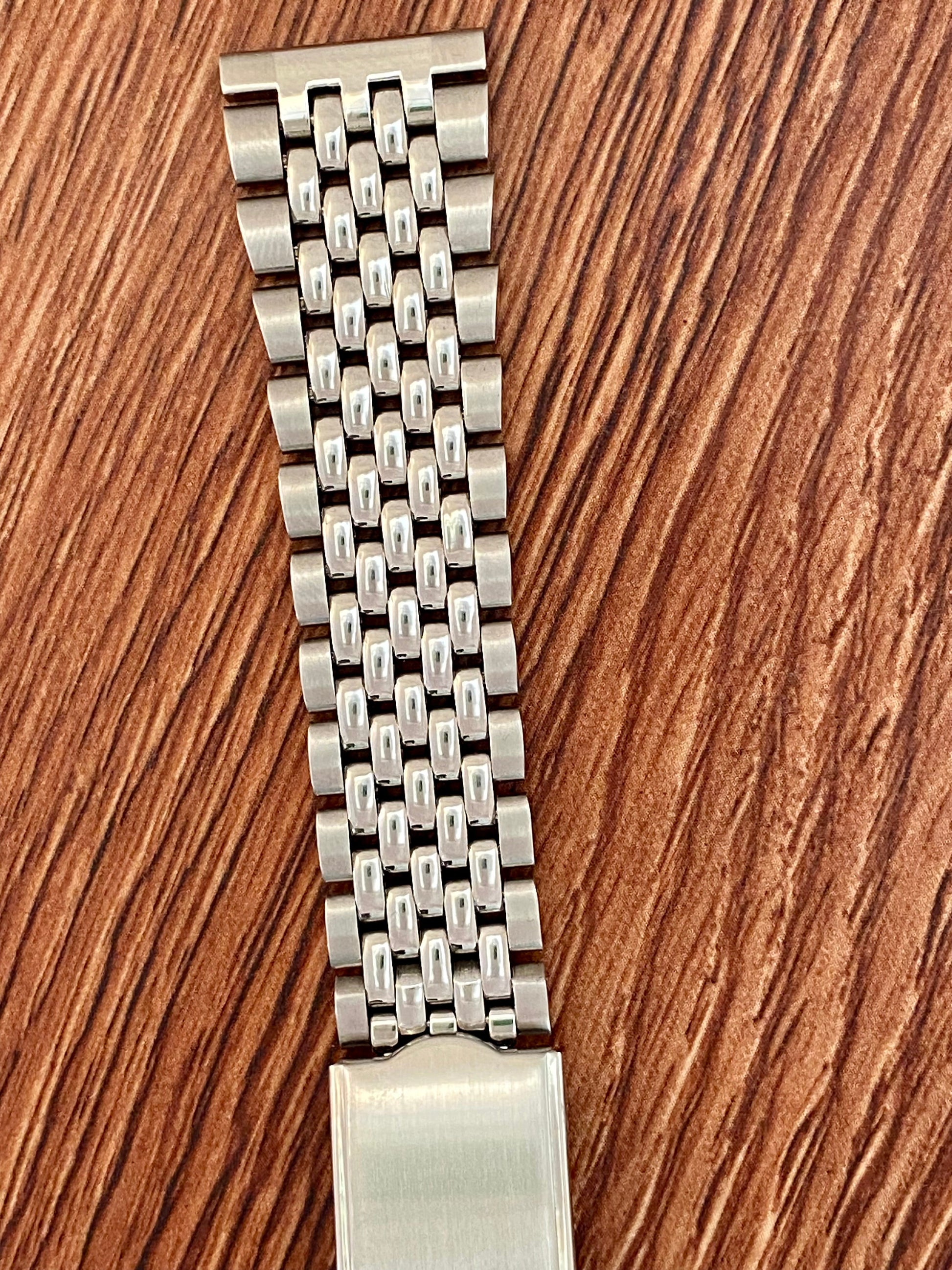 18mm Beads of Rice Watch Bracelet with Straight Ends UK VINTAGE WATCH LTD
