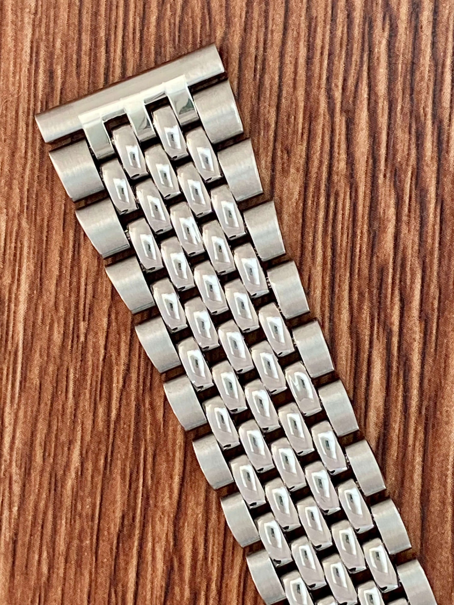 19mm Beads of Rice Watch Bracelet with Straight Ends UK VINTAGE WATCH LTD