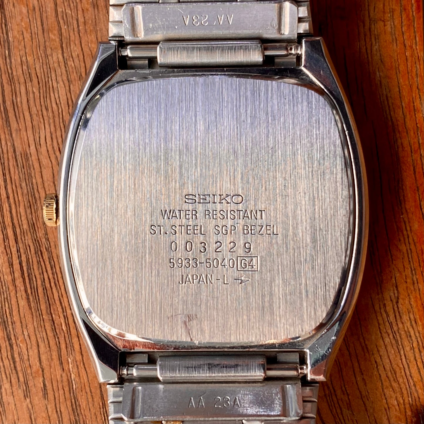 Vintage October 1990 Seiko Quartz Tank 5933-5040 2-Tone Champagne Waffle