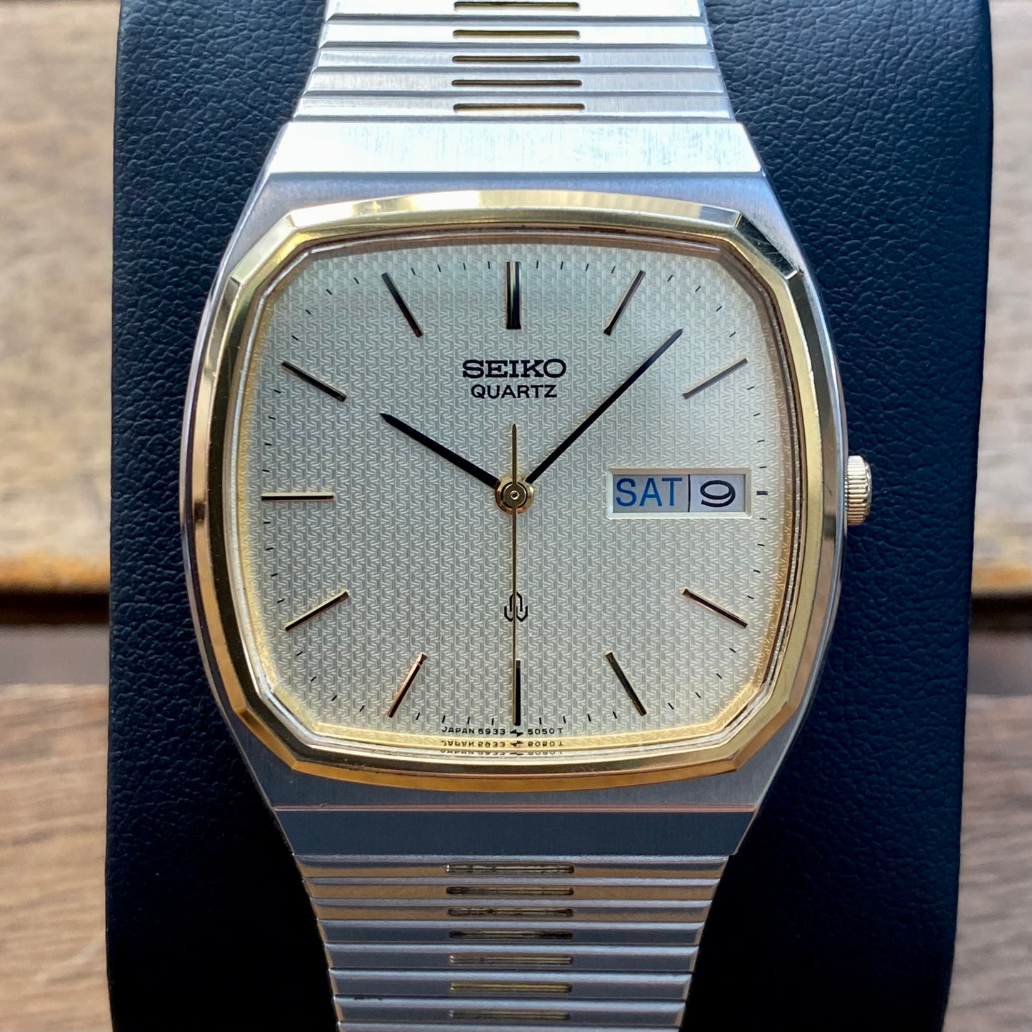 Vintage October 1990 Seiko Quartz Tank 5933-5040 2-Tone Champagne Waffle