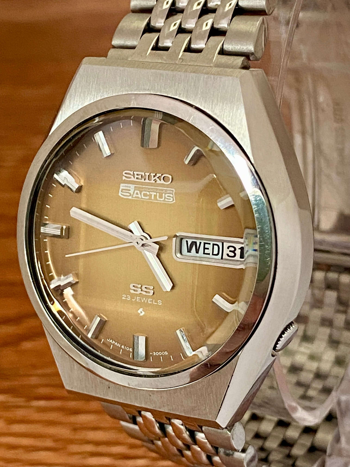 Vintage Seiko 5 Actus 6106-8760 SS SERVICED Amber Dial, August 1975