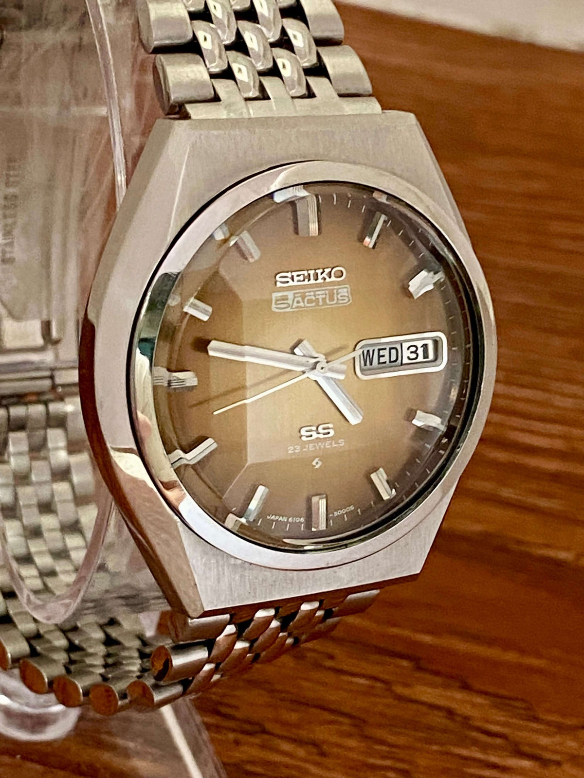 Vintage Seiko 5 Actus 6106-8760 SS SERVICED Amber Dial, August 1975