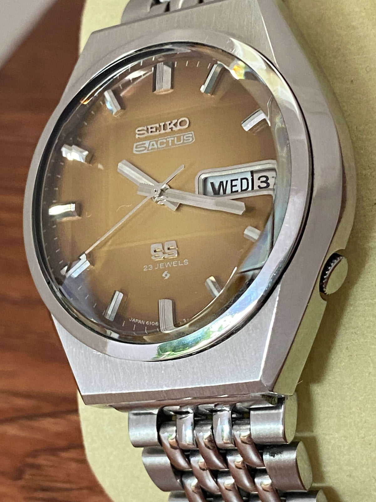 Vintage Seiko 5 Actus 6106-8760 SS SERVICED Amber Dial, August 1975