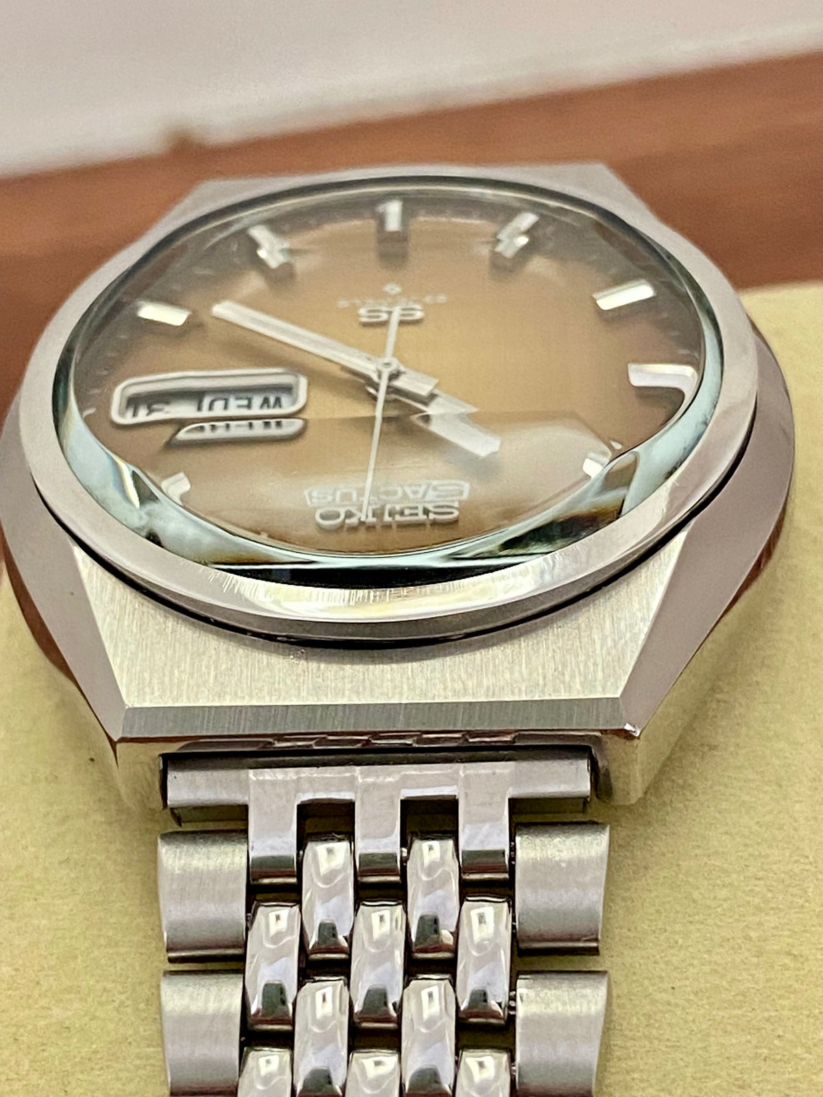 Vintage Seiko 5 Actus 6106-8760 SS SERVICED Amber Dial, August 1975