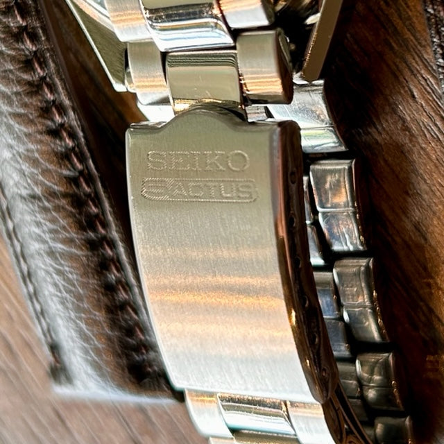Vintage Seiko Actus Silver Wave 6306-8010 SERVICED, Blue Waffle February 1977 UK VINTAGE WATCH LTD