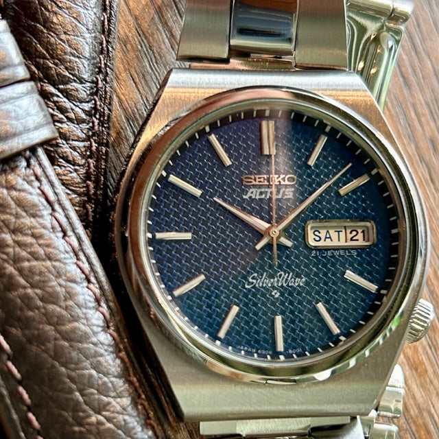 Vintage Seiko Actus Silver Wave 6306-8010 SERVICED, Blue Waffle February 1977 UK VINTAGE WATCH LTD