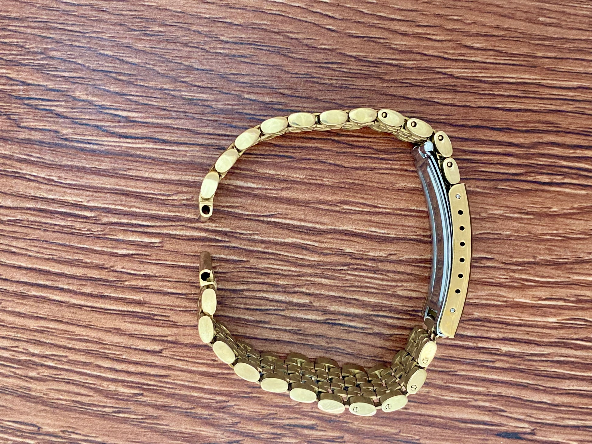 18mm Gold Tone Beads of Rice Watch Bracelet with Straight Ends UK VINTAGE WATCH LTD