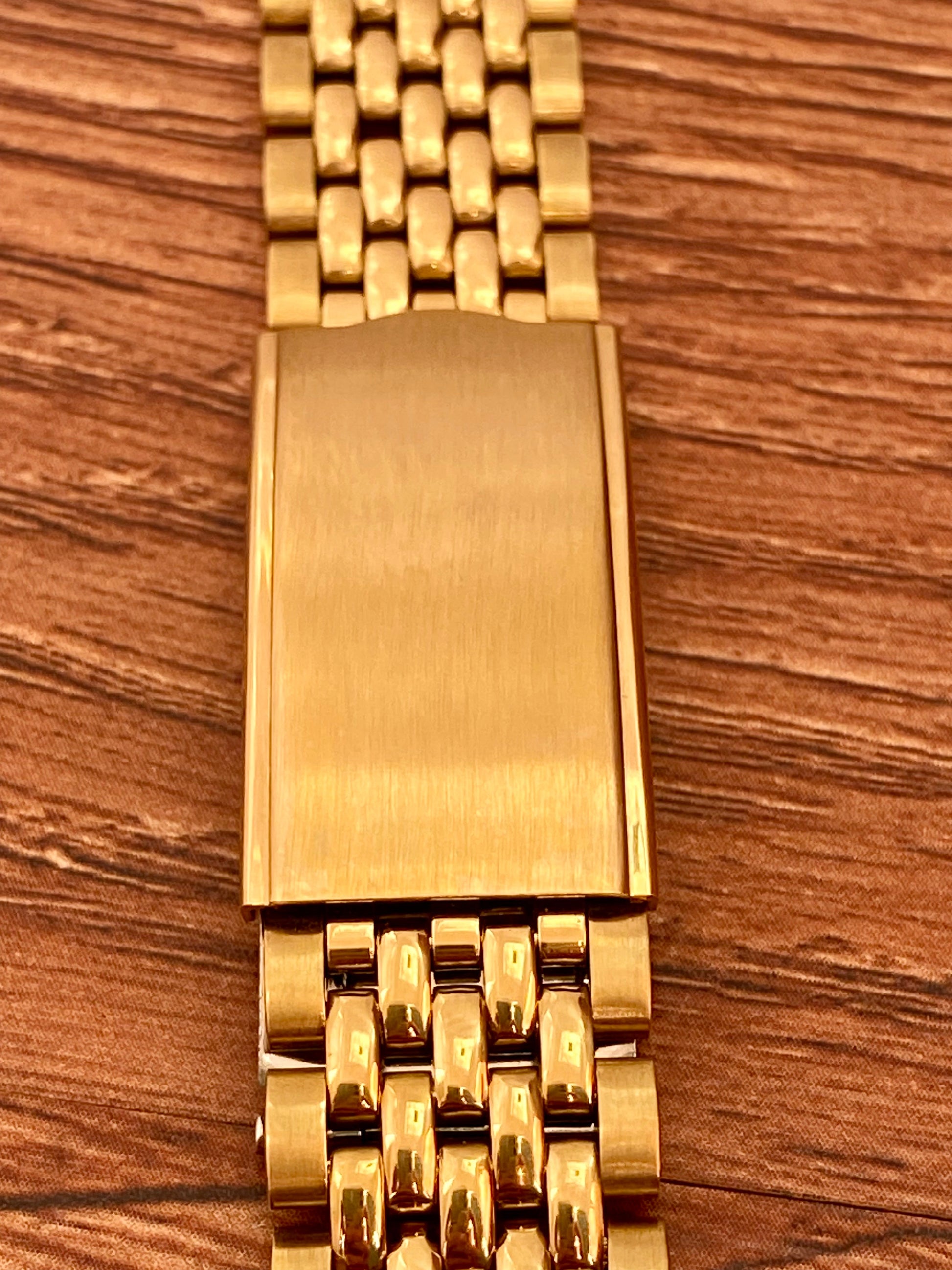 18mm Gold Tone Beads of Rice Watch Bracelet with Straight Ends UK VINTAGE WATCH LTD